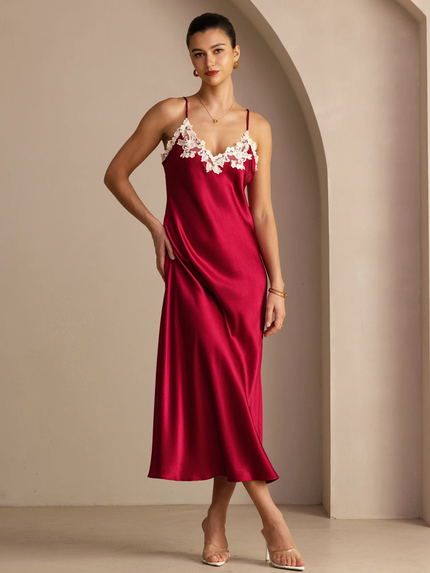 Maxi Lace V-Back Rent Silke Klänning - Image 22