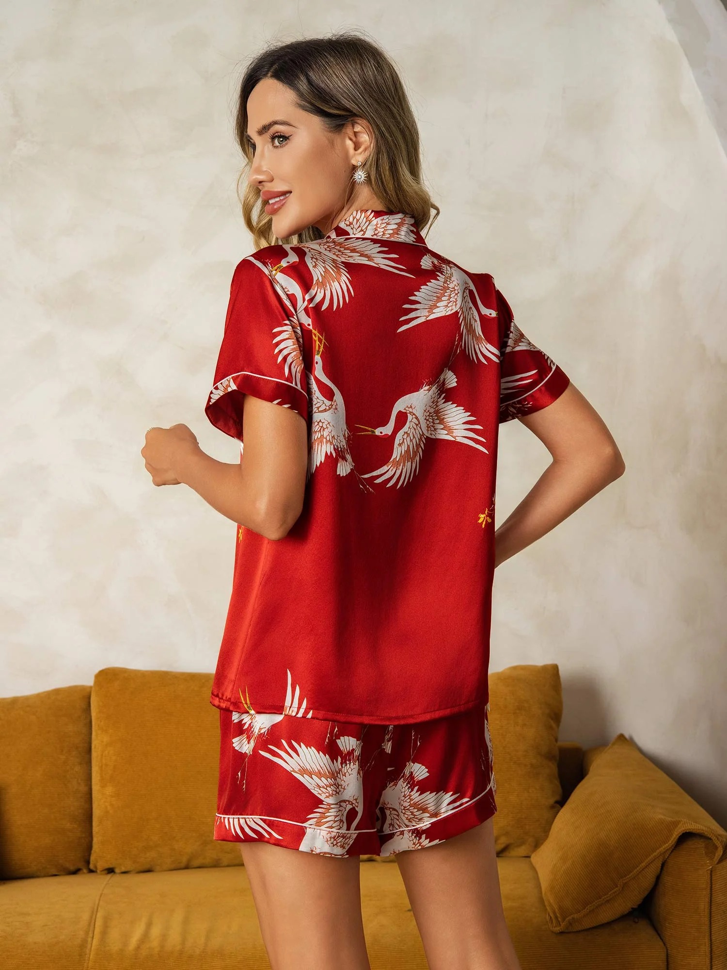 19Momme Ren Siden Kortärmad Notch Krage Dam Pyjamas Set Med Trana Tryck - Image 15