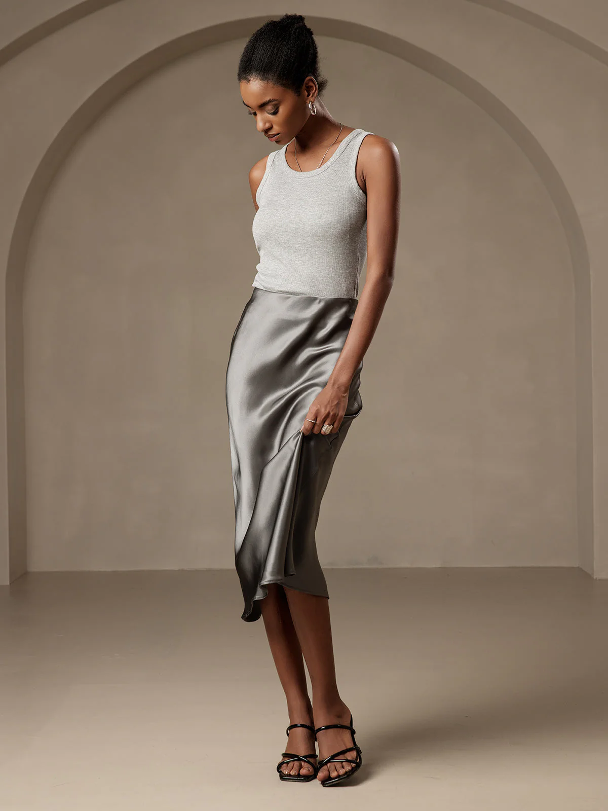 Elegant Basik Kjol i Ren Silke - Image 22