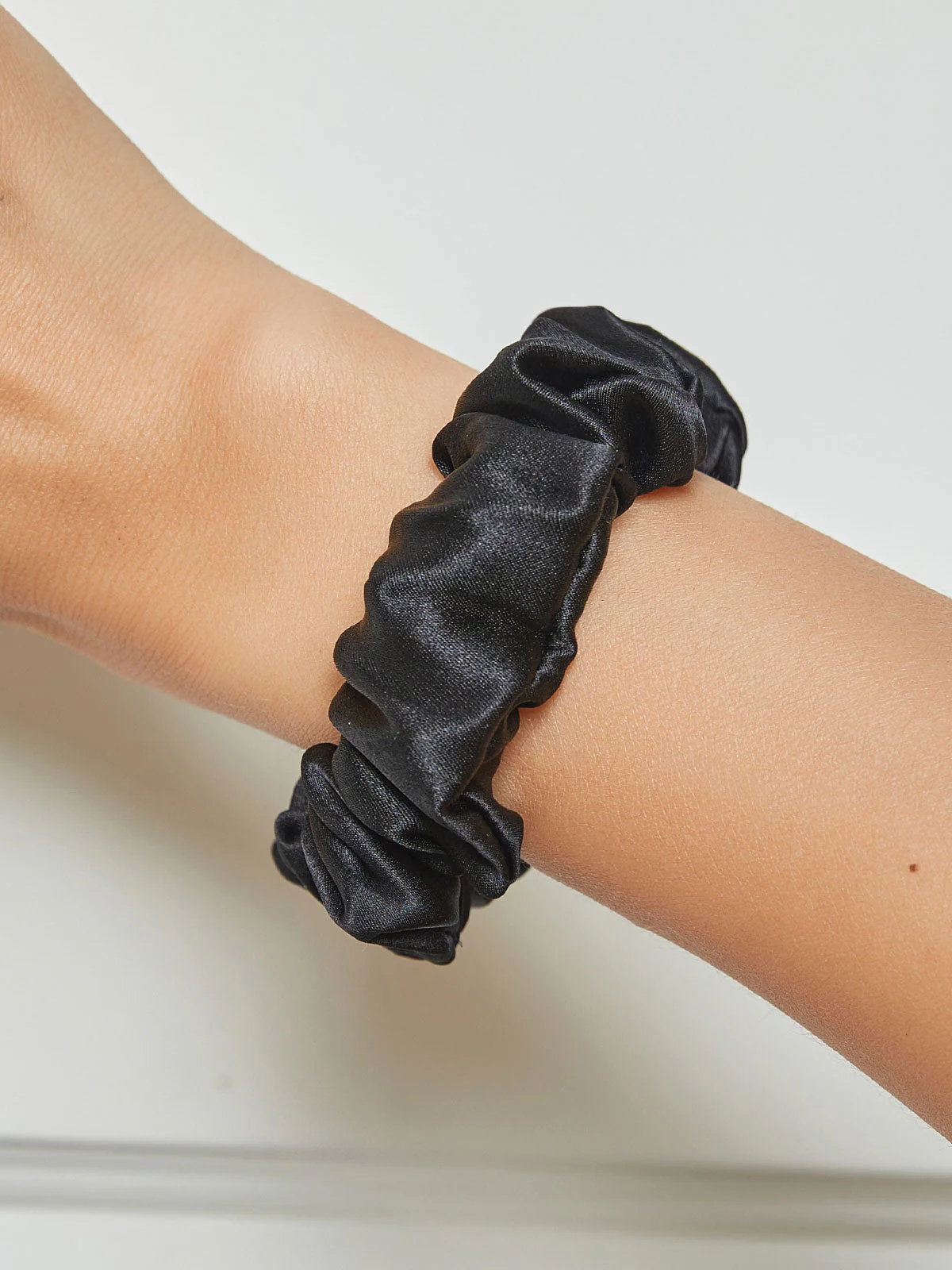 16Momme Ren Siden Mjuk Klassisk Hårsnodd - 2cm - Image 5