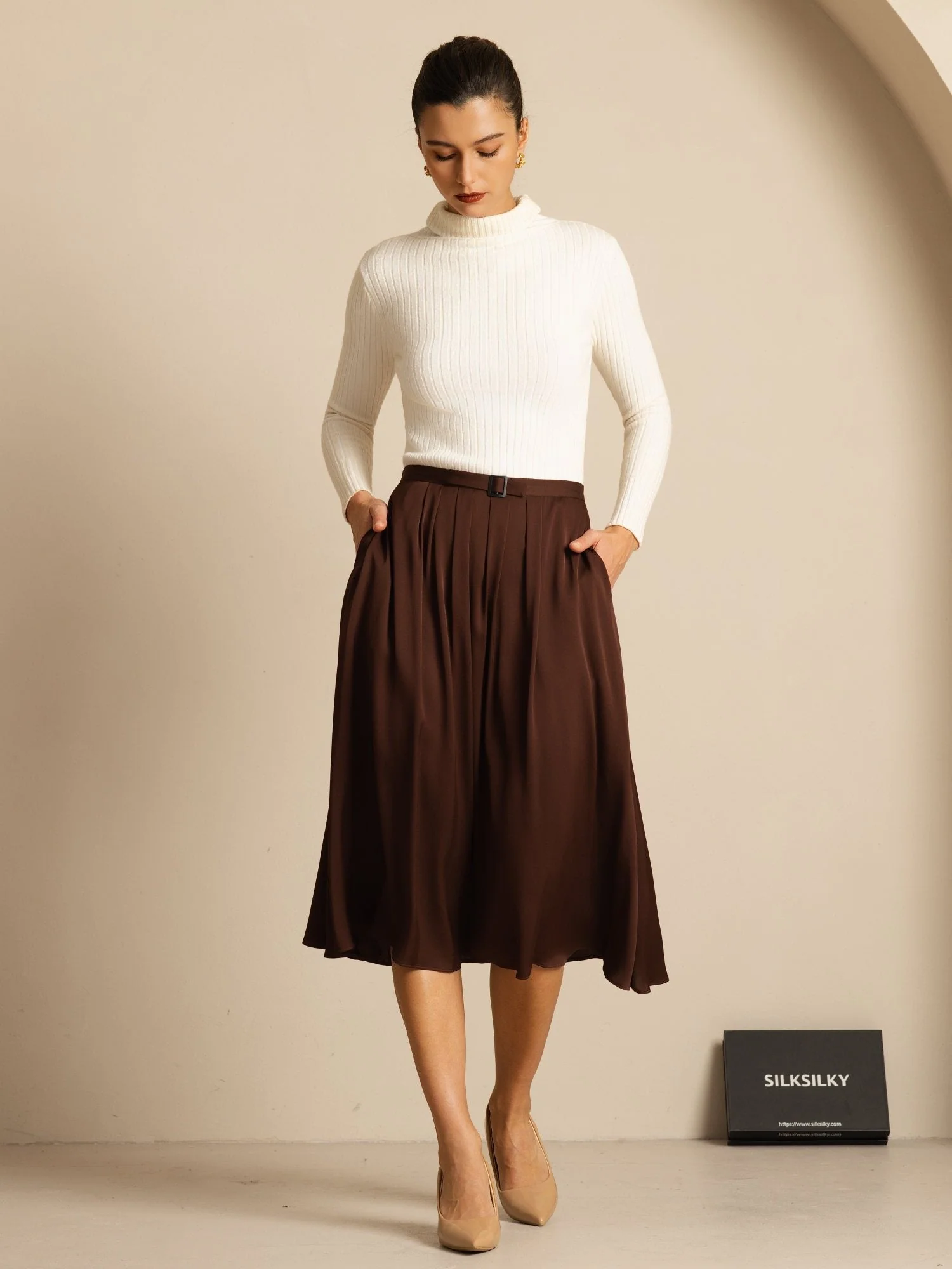19Momme Siden High Waist A-Linje Plisserad Midi Kjol med Fickor - Image 16