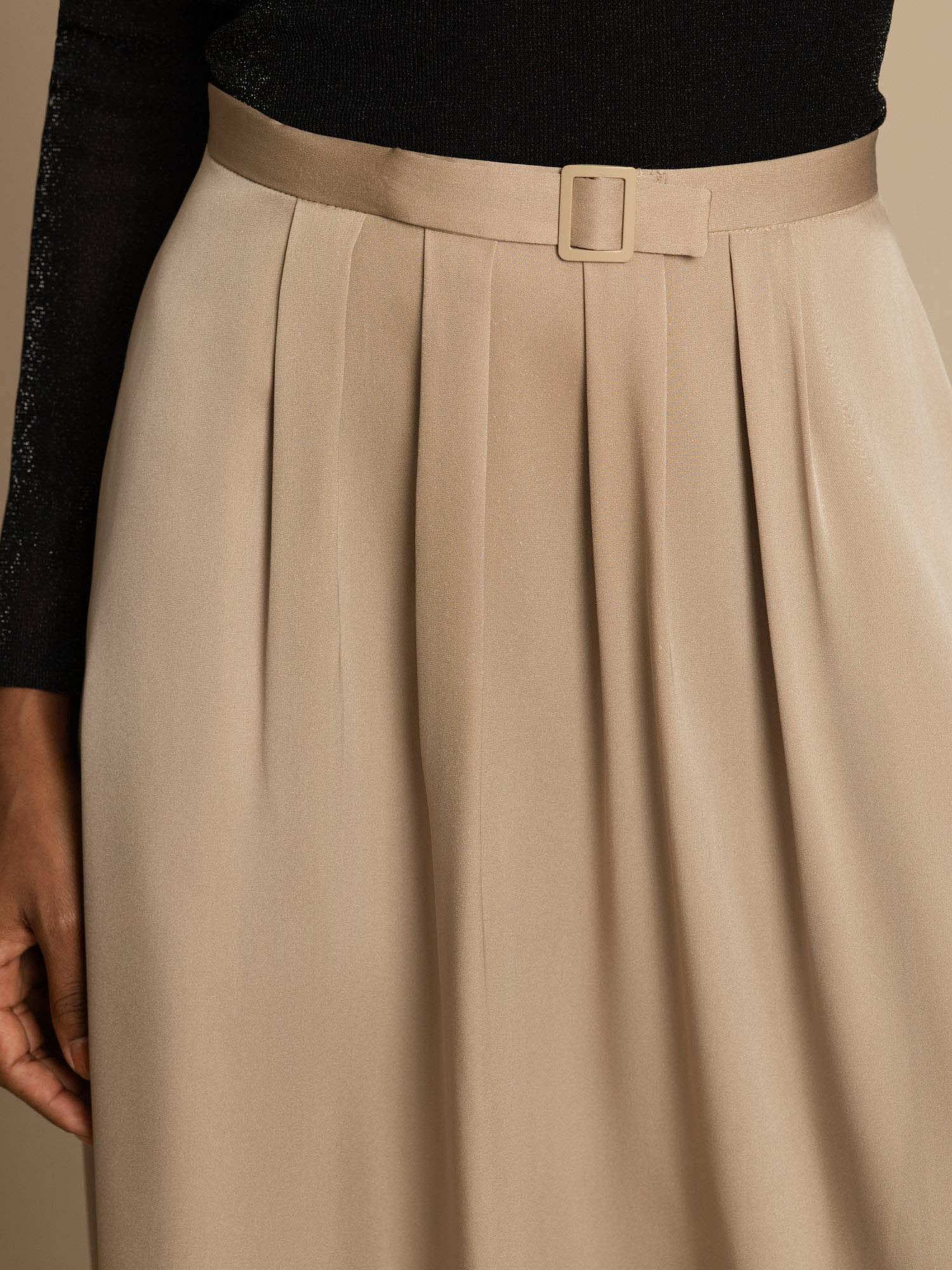 19Momme Siden High Waist A-Linje Plisserad Midi Kjol med Fickor - Image 7