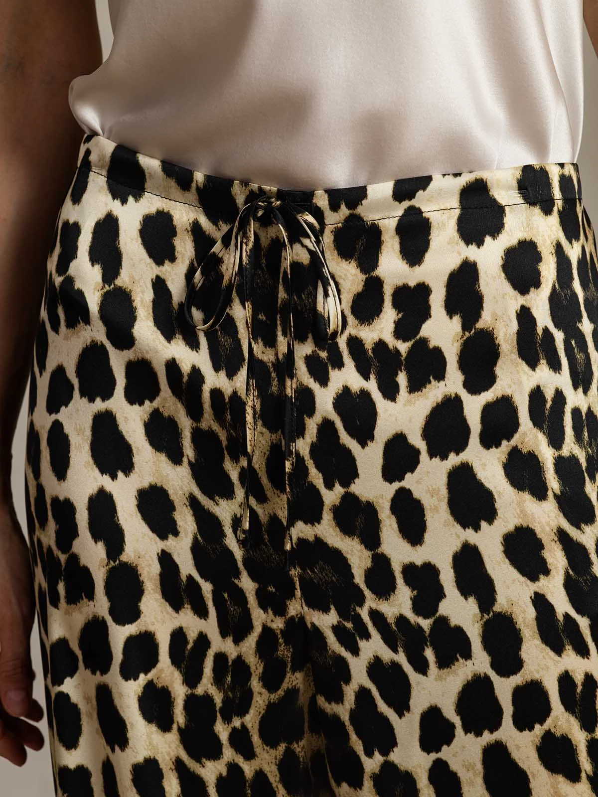 19Momme Siden Leopardtryck Vida Dambyxor Med Sidfickor Design - Image 7