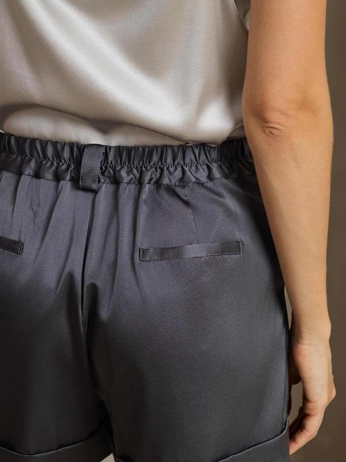 19Momme Silke Dam Shorts Med Uppvik Och Sidofickor Design - Image 5