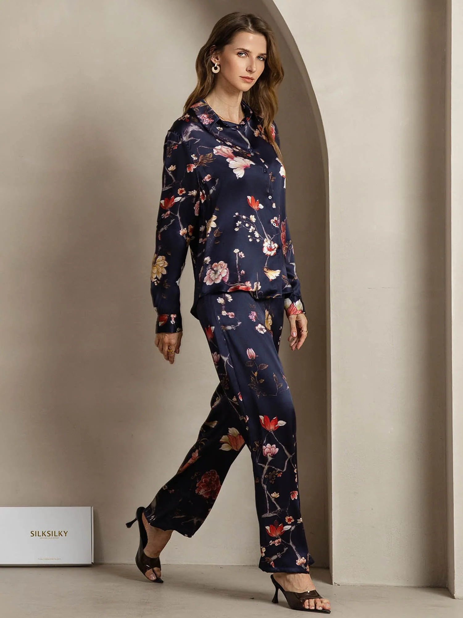 19Momme Dam Siden Marin Blommönster Knapp-up Skjorta Och Vida Byxor Set - Image 5