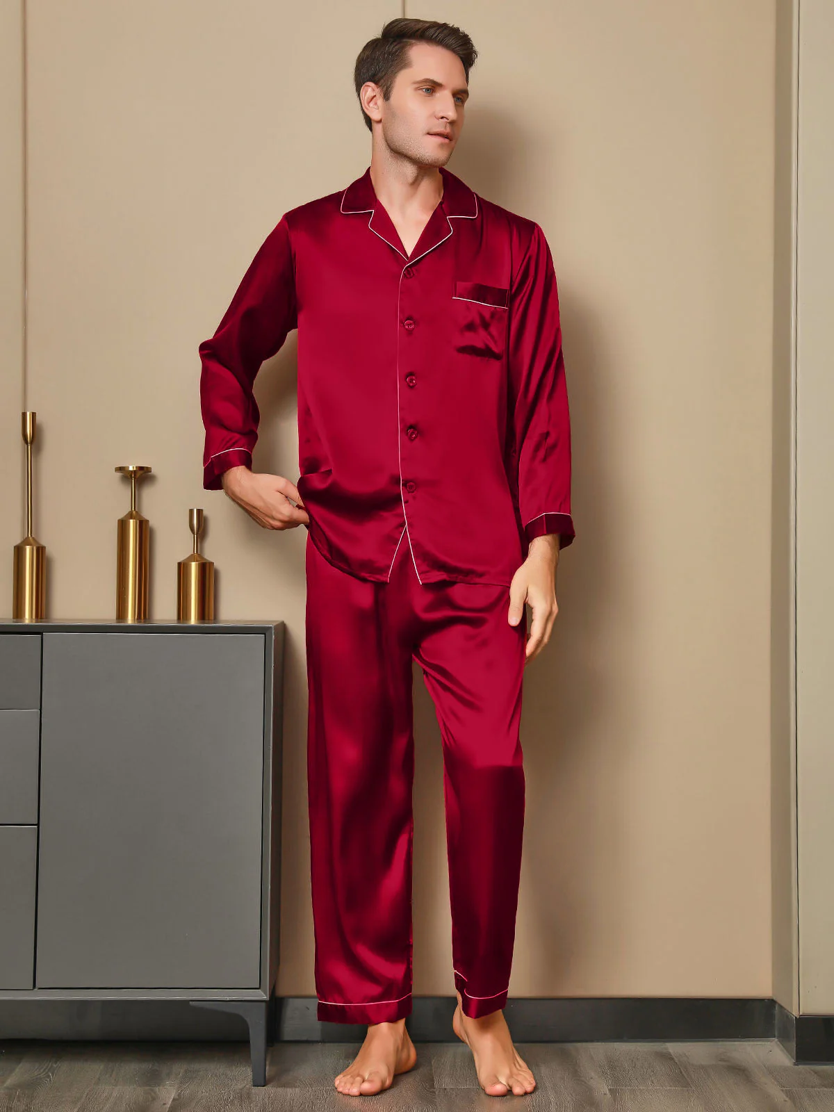 Herrpyjamas I Ren Siden Med Lång Ärm Notchkrage Och Knäppning - Image 21