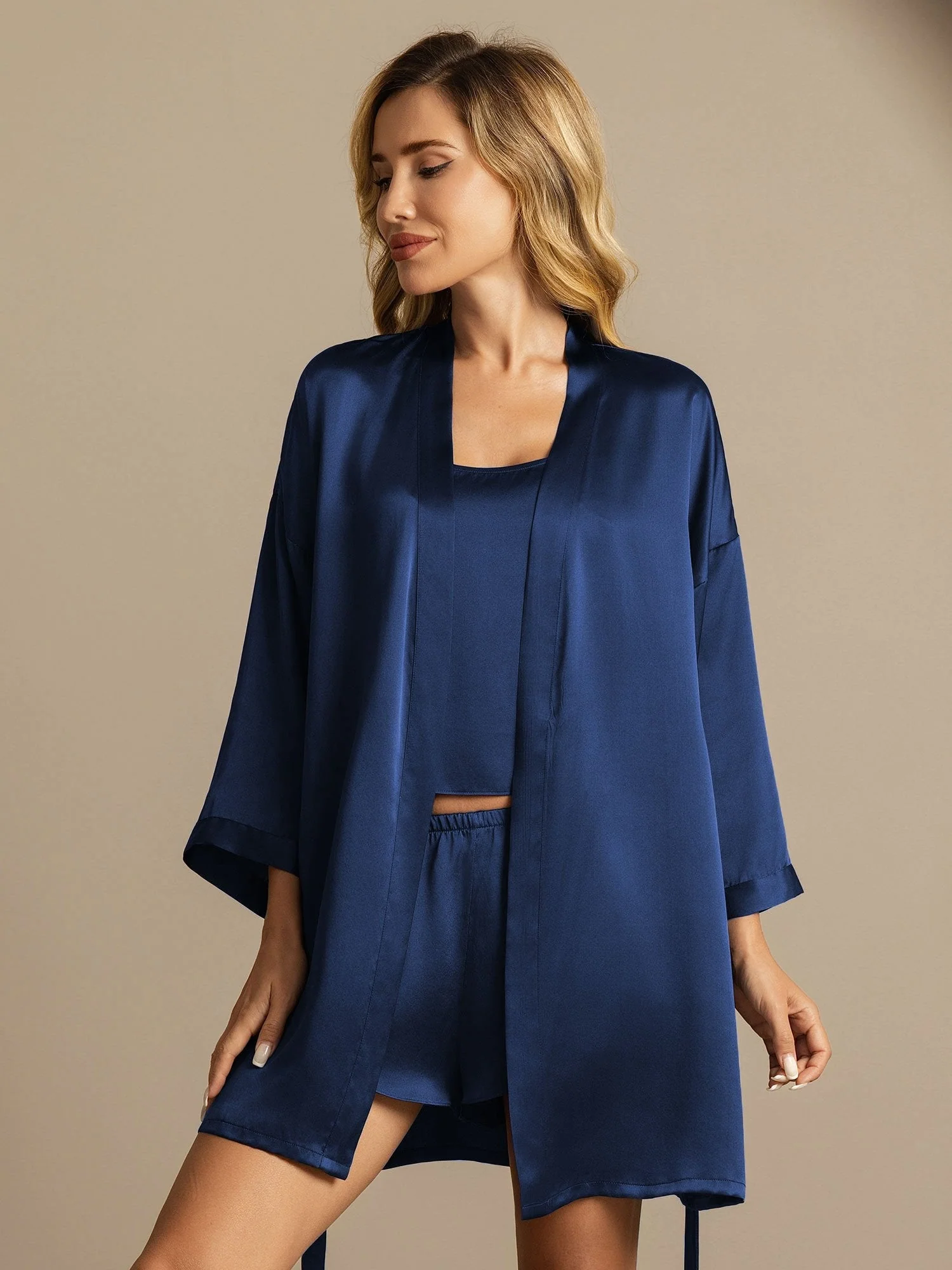 100% Mulbäret Siden 3-Delat Elegant Morgonrock & Cami Shorts Set för Damer - Image 7