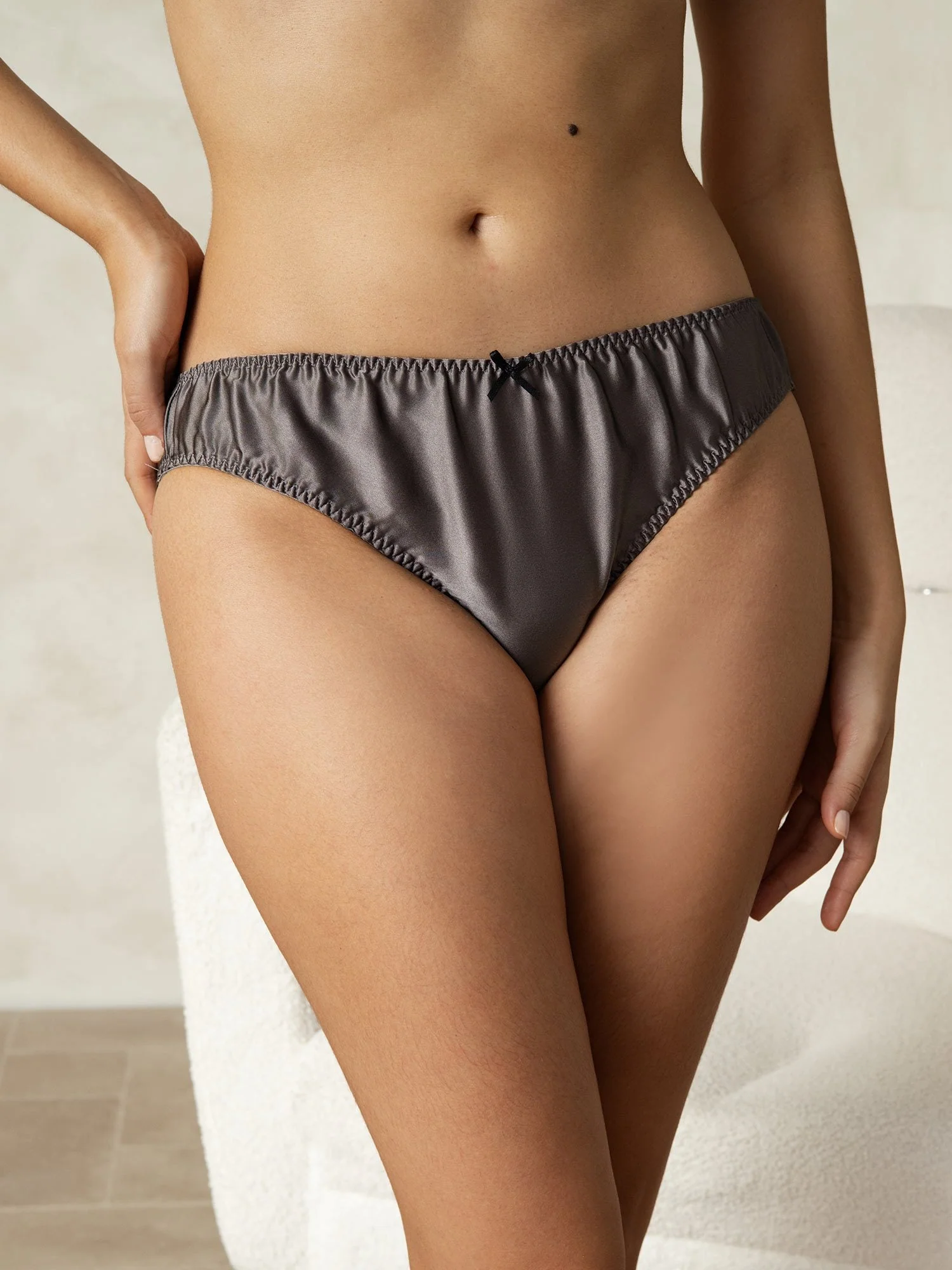 100% Mulbäret Siden Klassiska Bikinitrosor med Rosett - Image 29