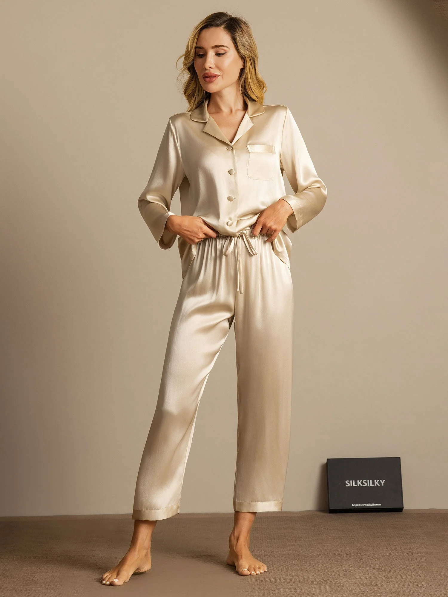 Rent Silke Button Up Dam Pyjama - Image 26