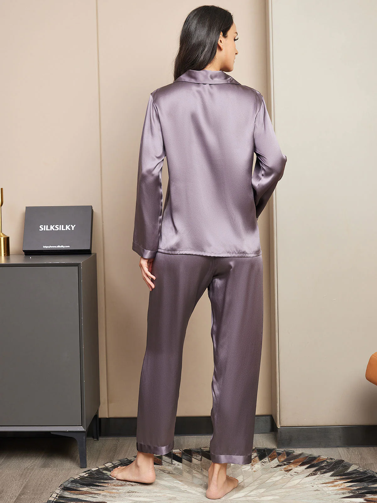 Rent Silke Button Up Dam Pyjama - Image 33