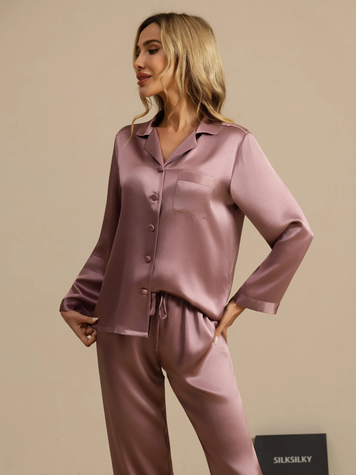 Rent Silke Button Up Dam Pyjama - Image 60