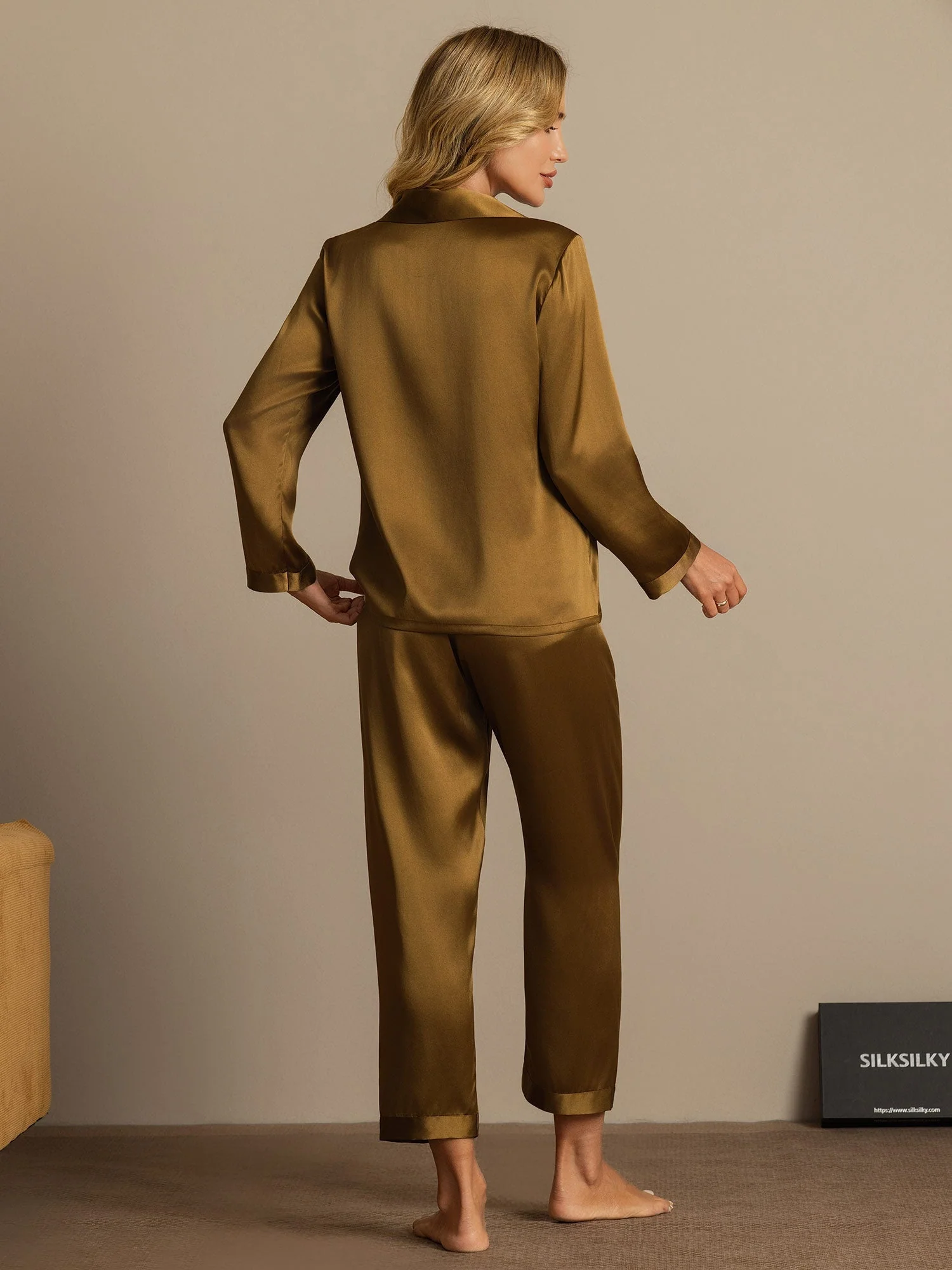 Rent Silke Button Up Dam Pyjama - Image 66
