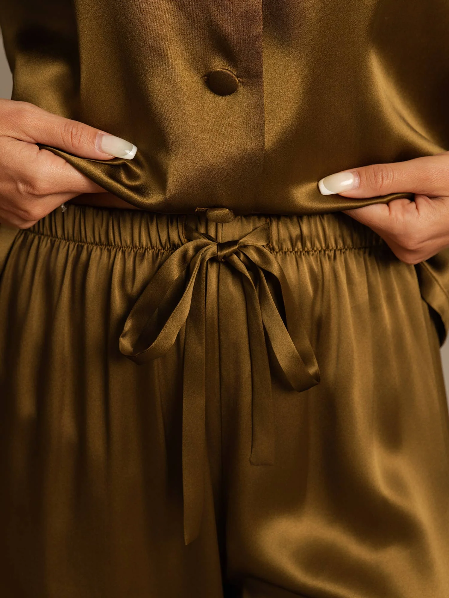 Rent Silke Button Up Dam Pyjama - Image 71