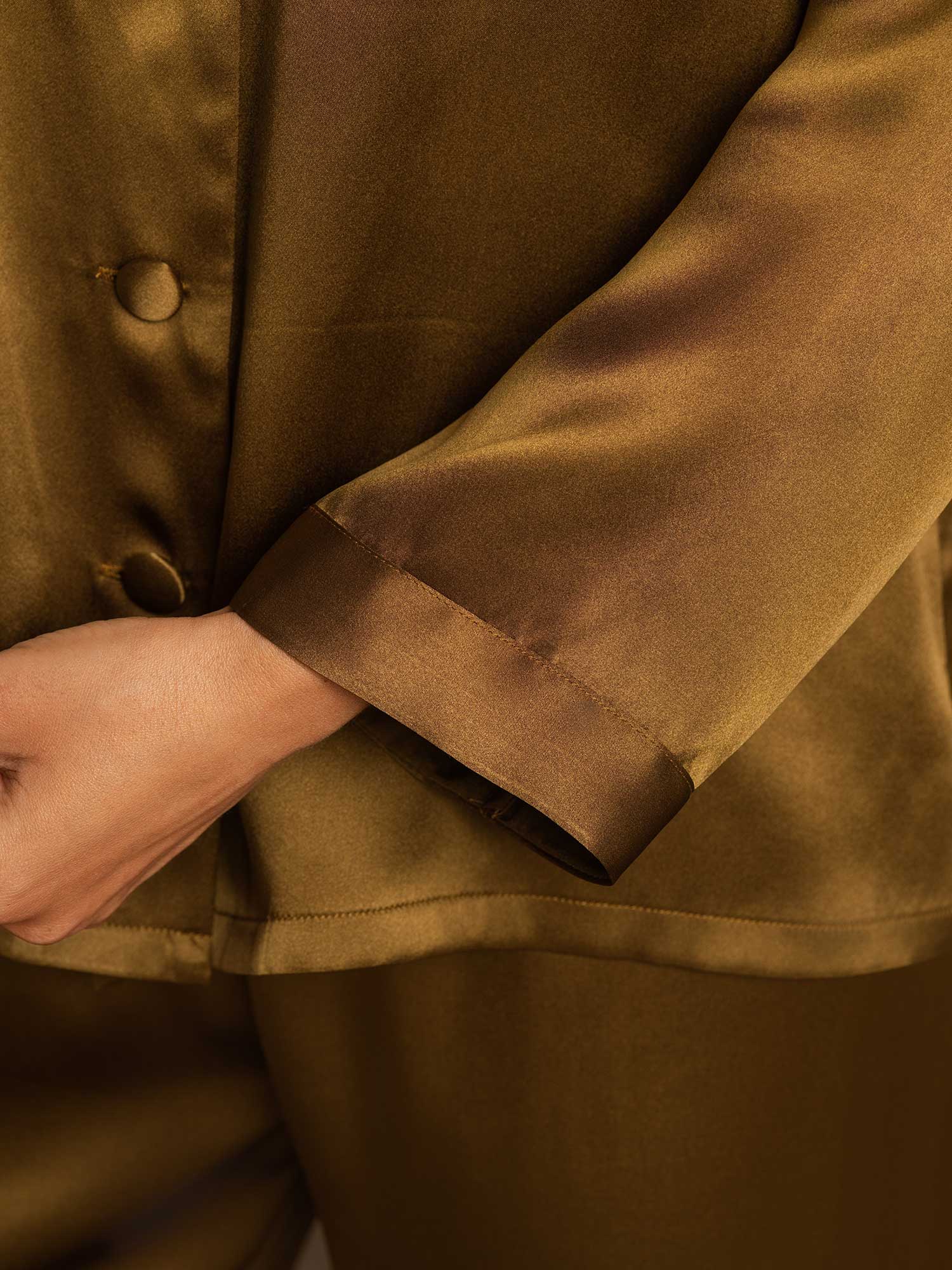 Rent Silke Button Up Dam Pyjama - Image 72