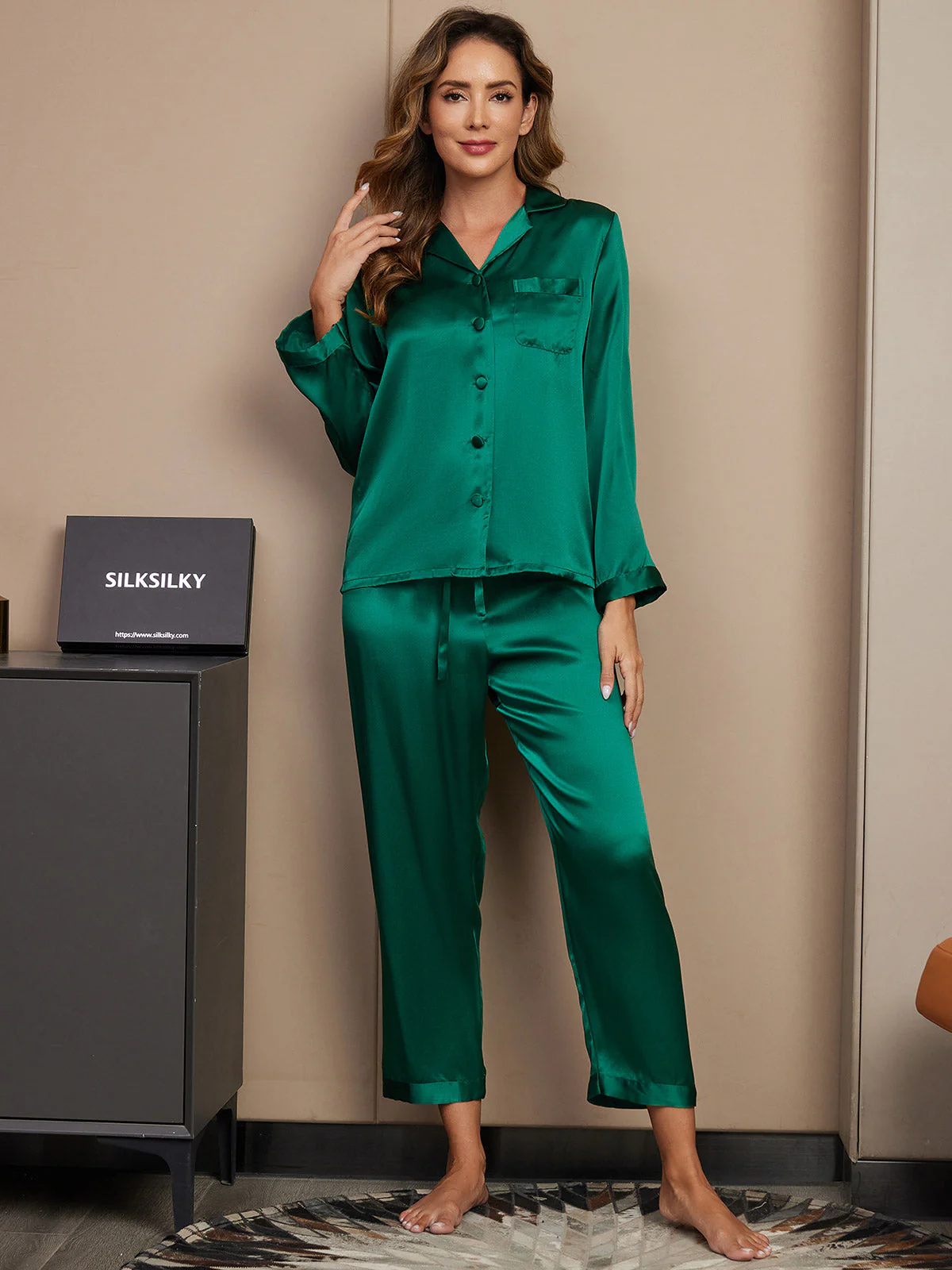 Rent Silke Button Up Dam Pyjama - Image 73