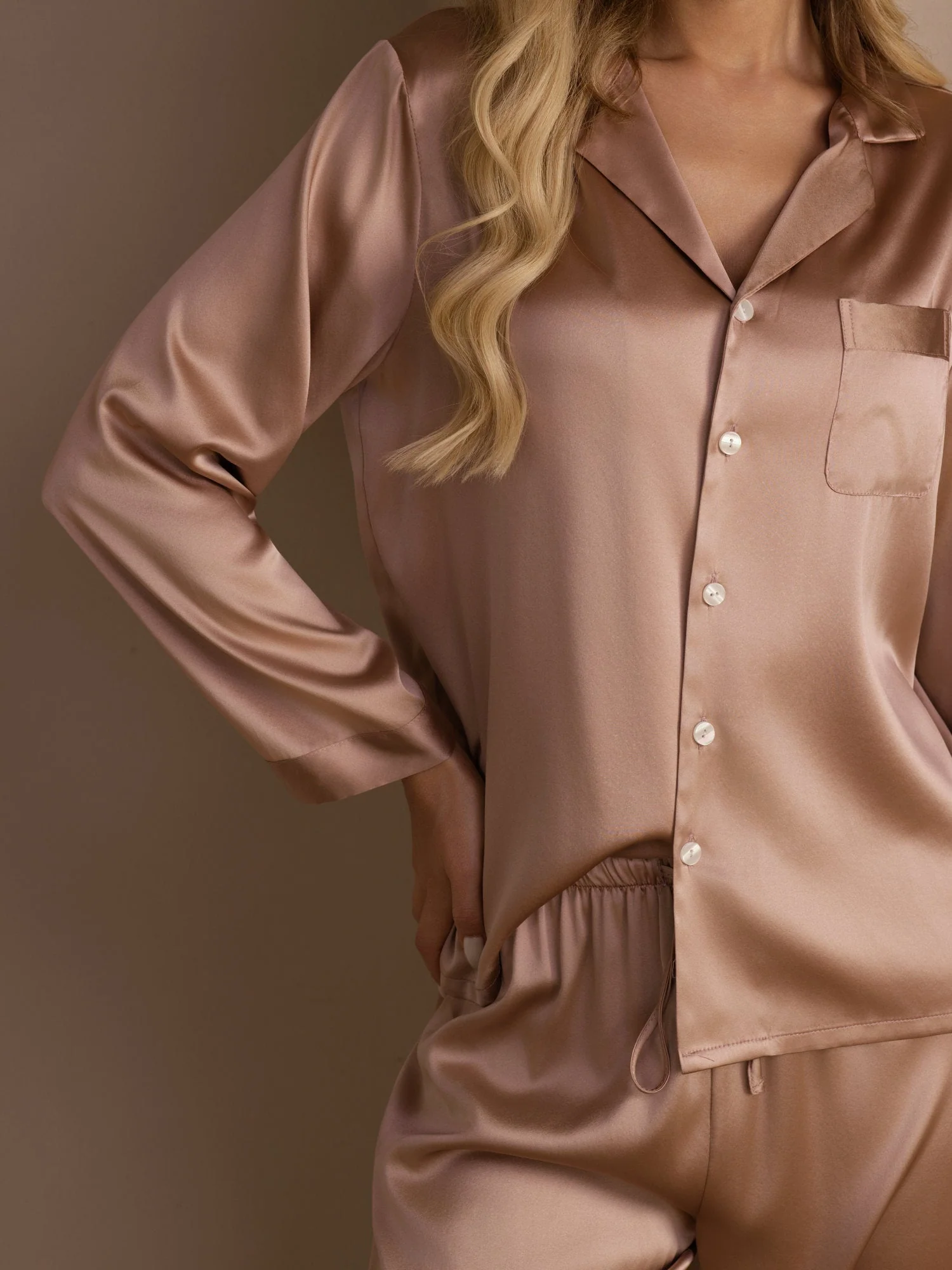 Rent Silke Button Up Dam Pyjama - Image 9