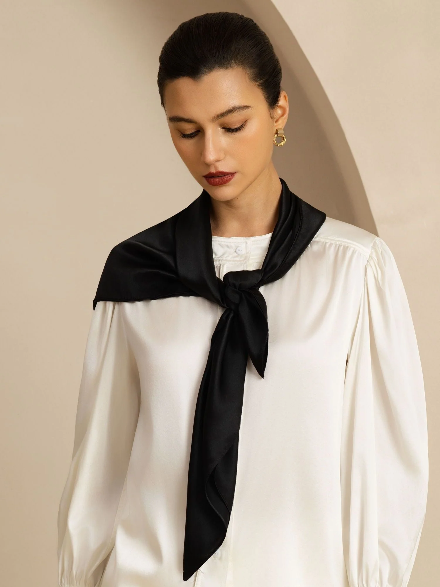 Ren Silke Klassisk Elegant Fyrkantig Scarf - Storlek 90x90cm - Image 10