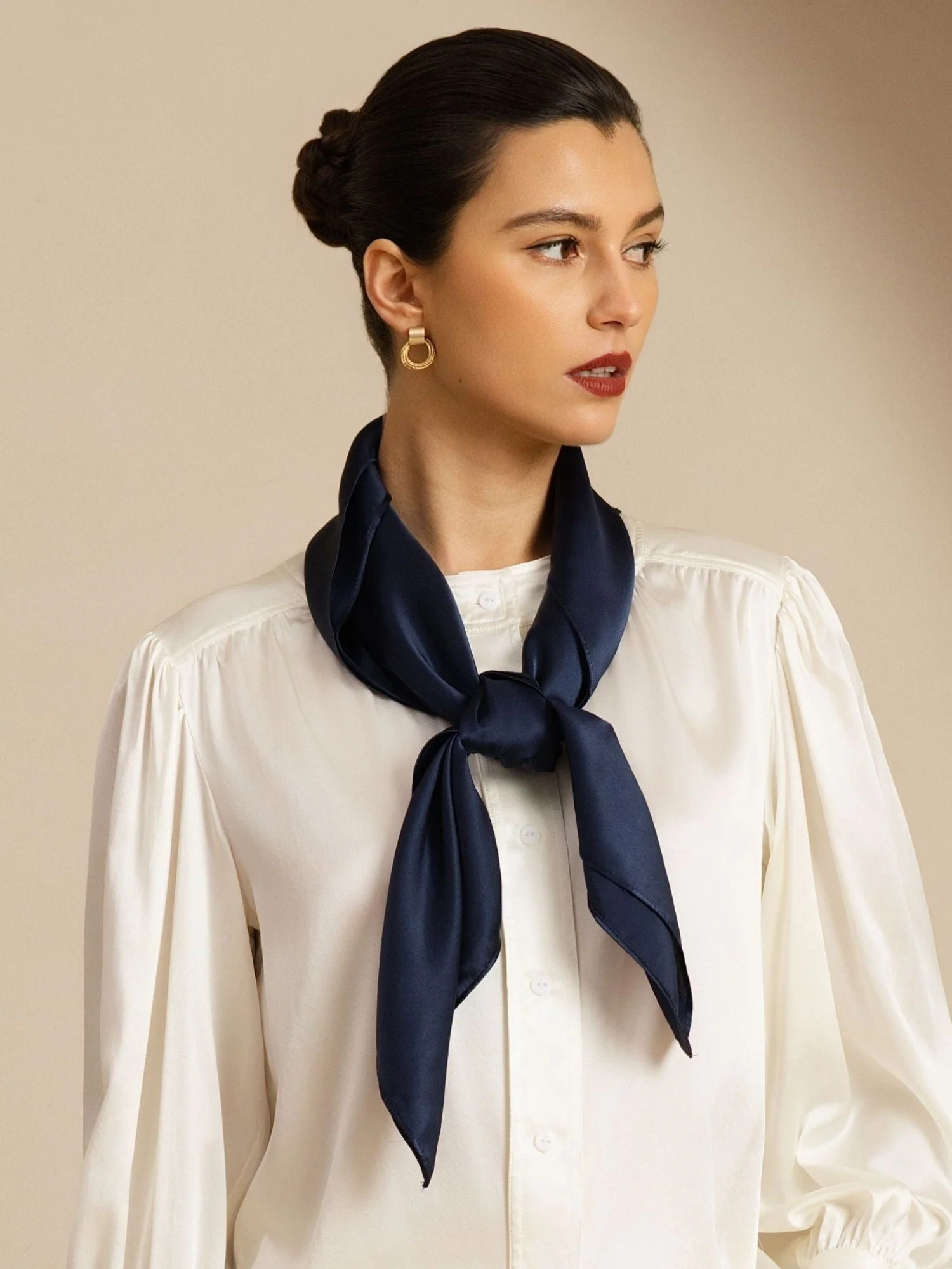 Ren Silke Klassisk Elegant Fyrkantig Scarf - Storlek 90x90cm - Image 20