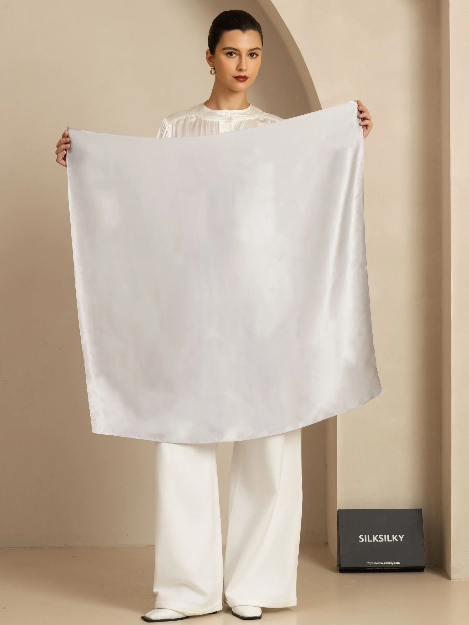 Ren Silke Klassisk Elegant Fyrkantig Scarf - Storlek 90x90cm - Image 26