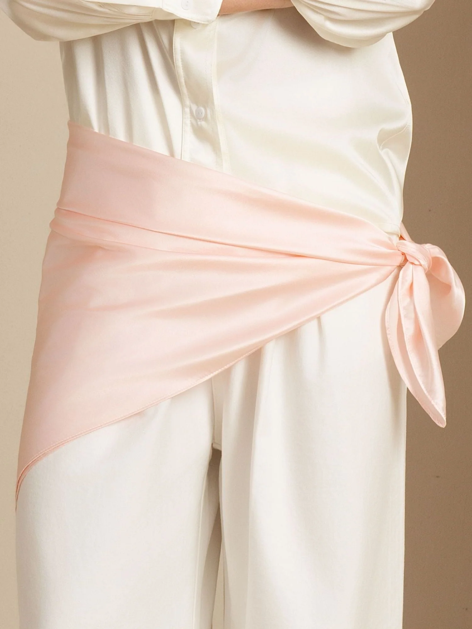 Ren Silke Klassisk Elegant Fyrkantig Scarf - Storlek 90x90cm - Image 3