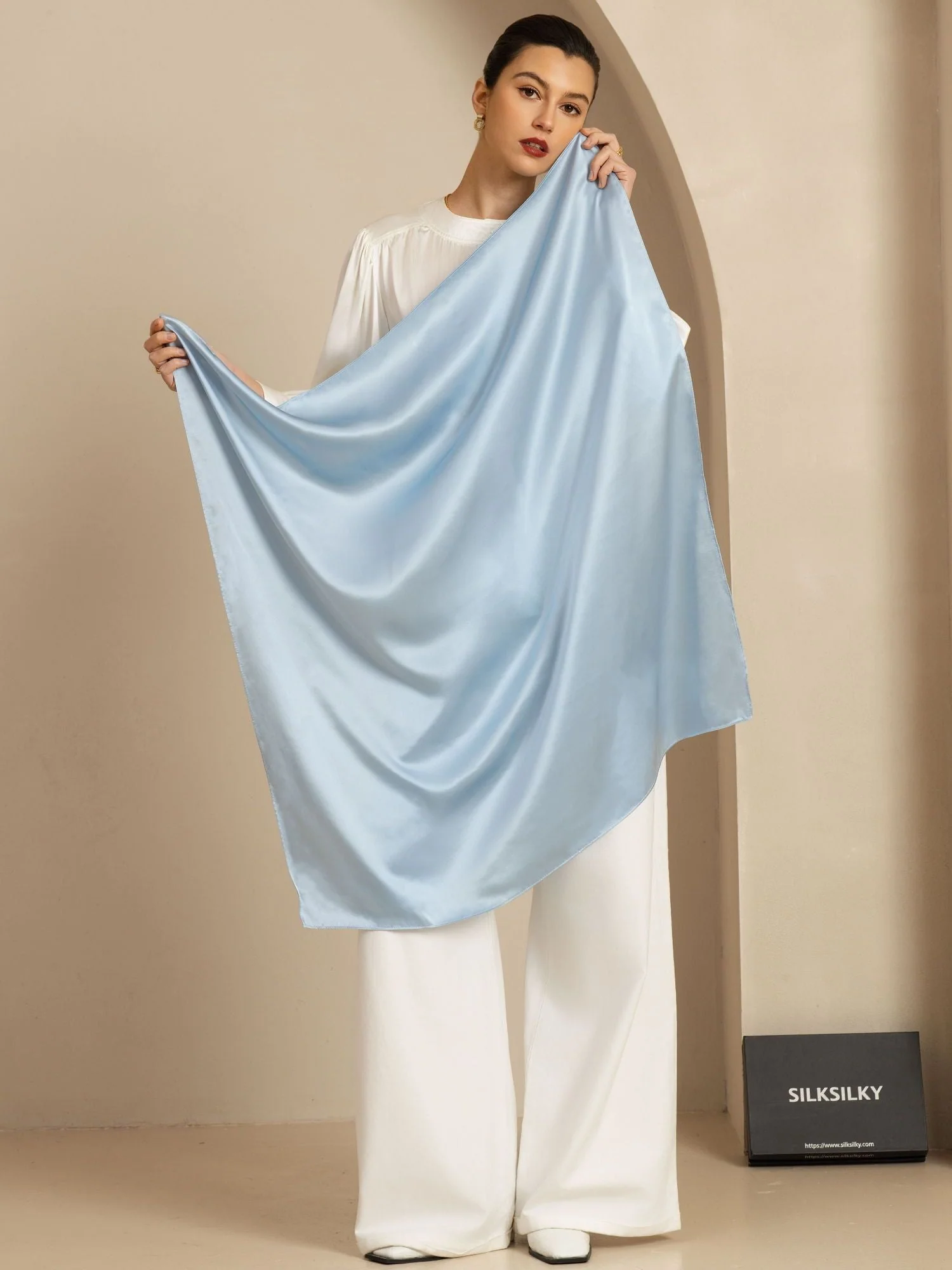 Ren Silke Klassisk Elegant Fyrkantig Scarf - Storlek 90x90cm - Image 32