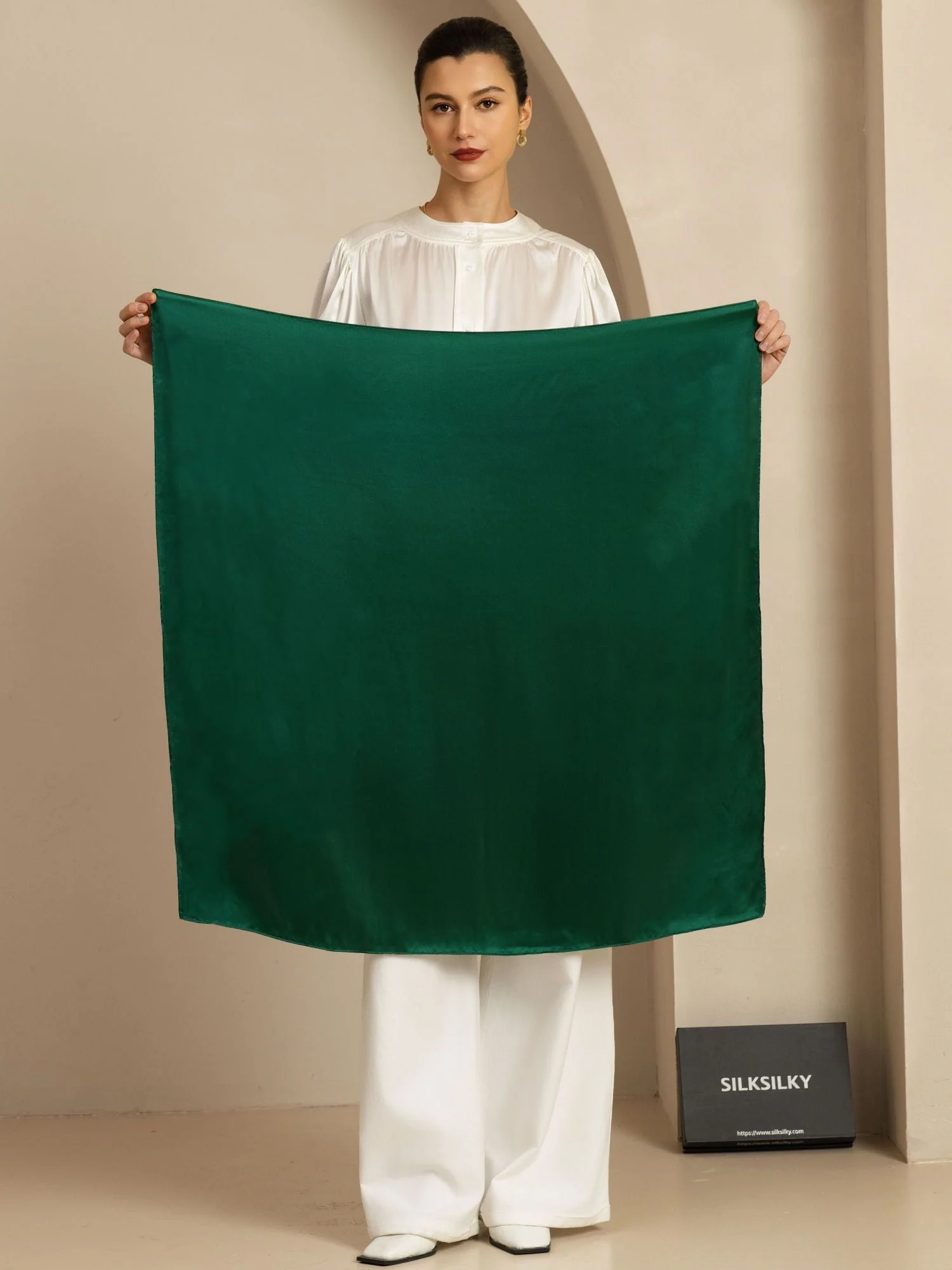 Ren Silke Klassisk Elegant Fyrkantig Scarf - Storlek 90x90cm - Image 36