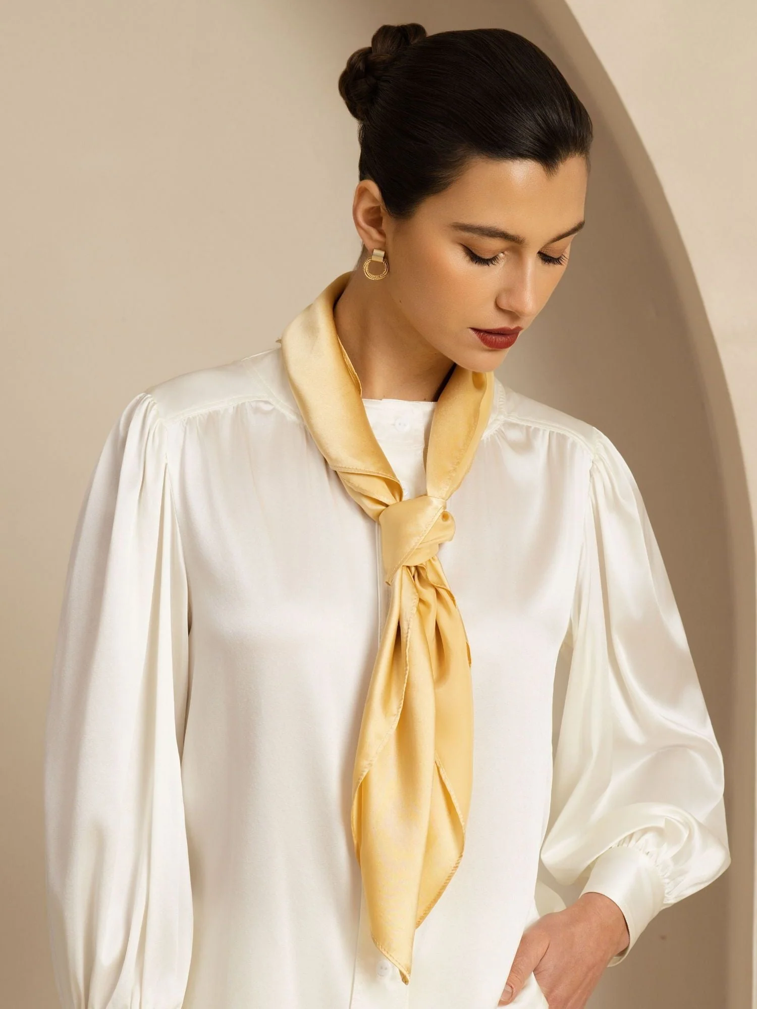 Ren Silke Klassisk Elegant Fyrkantig Scarf - Storlek 90x90cm - Image 6