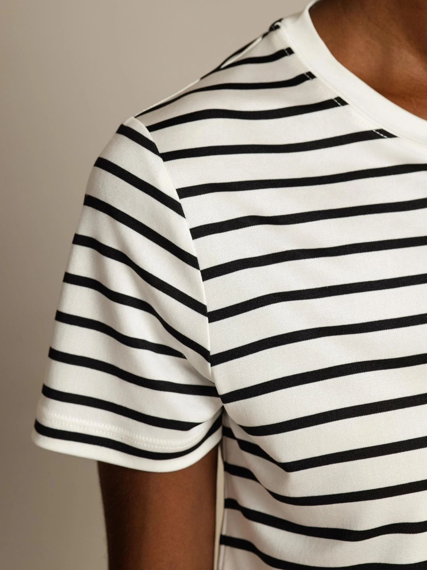 Dam Ren Siden Rund Hals Kort Ärm Sport Randig T-Shirt - Image 4
