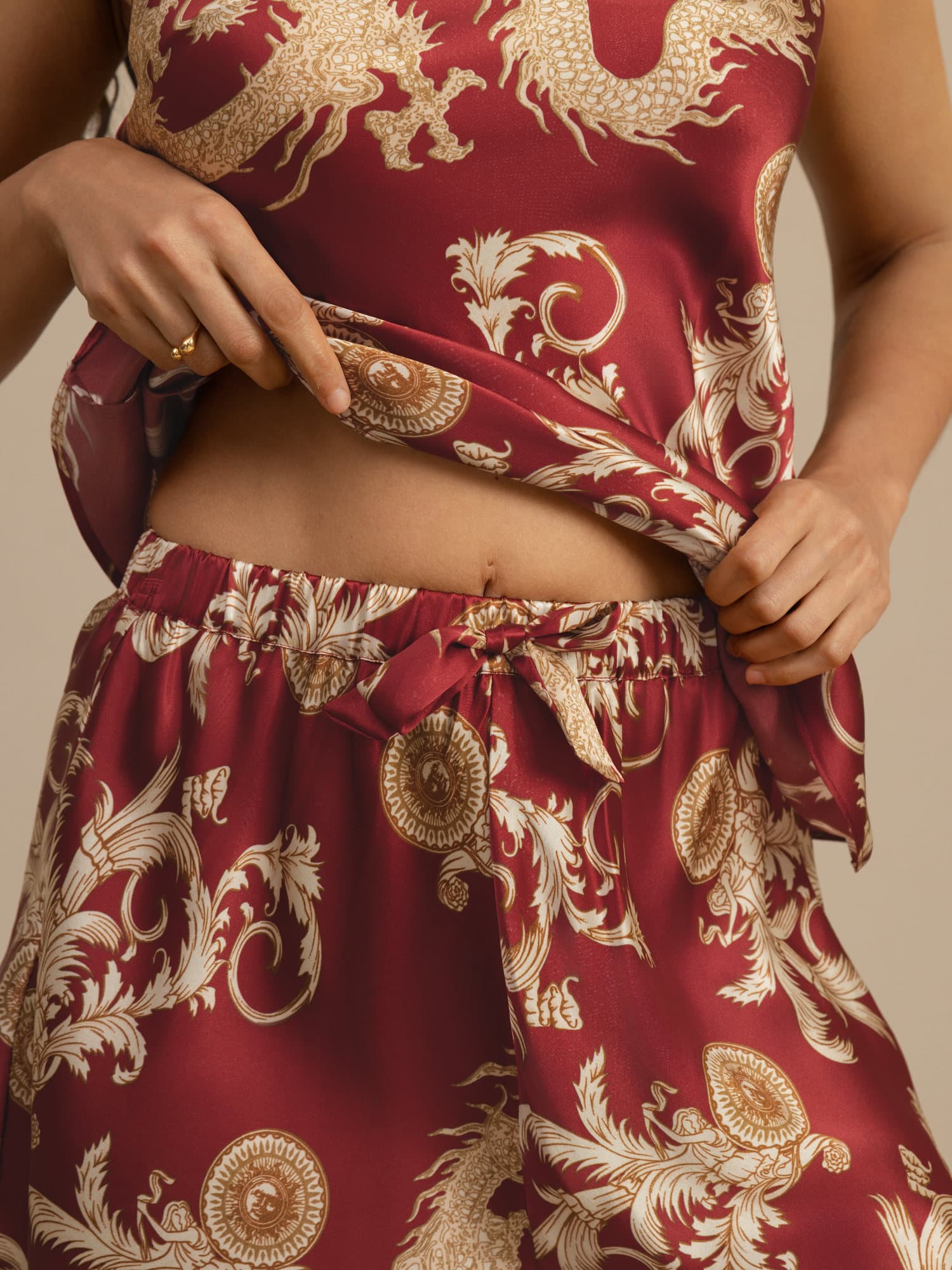 Dam Pure Silk Draktryck Spaghetti Band V Hals Camisole Set - Image 13