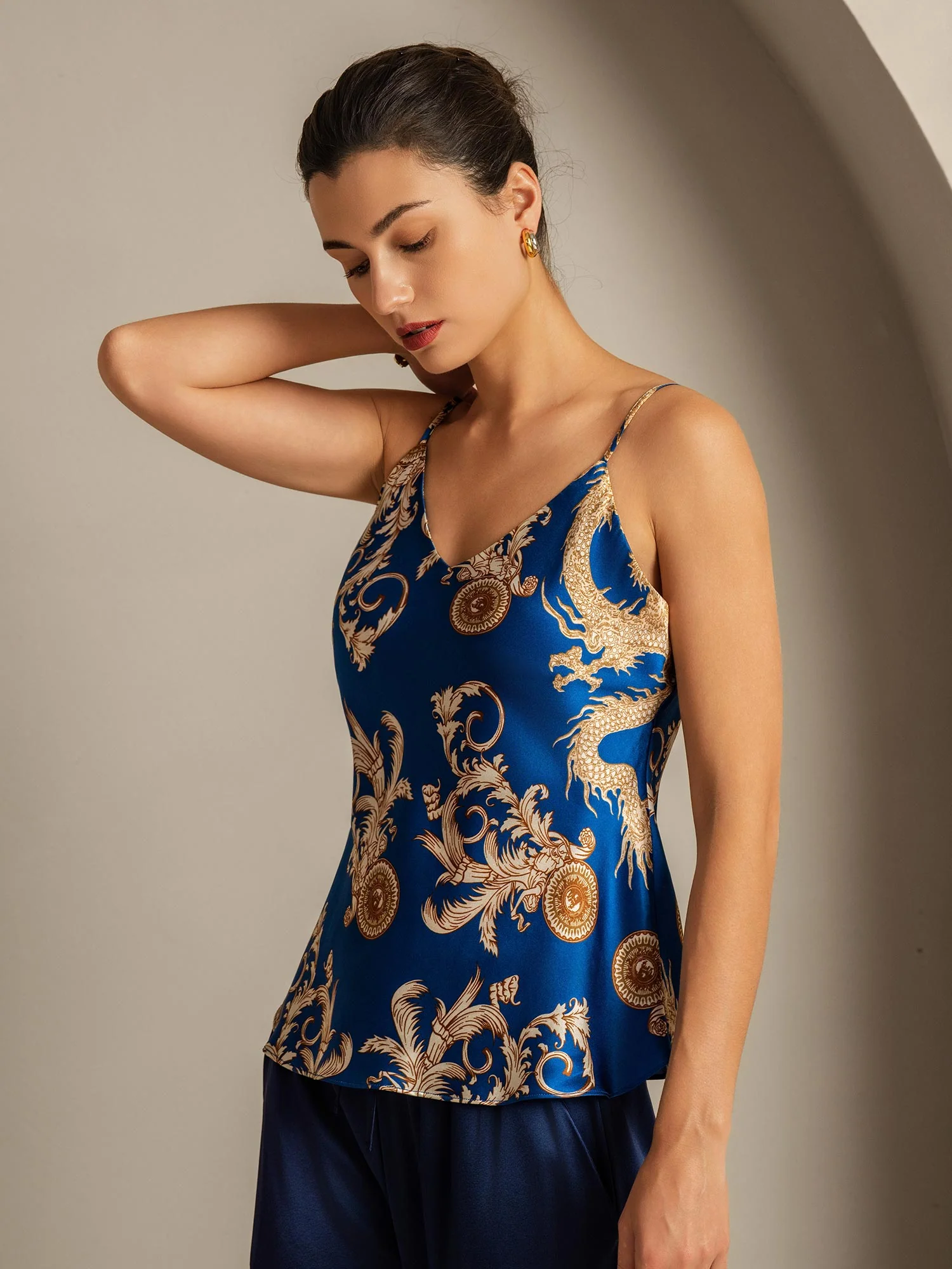Camisole I Ren Siden Med Drakmönster Spagettiband V-Ringning - Image 6