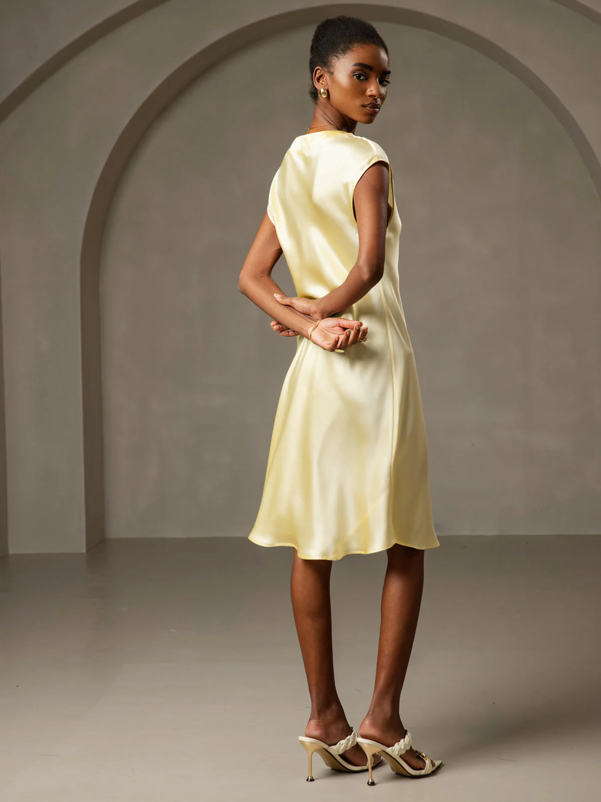 Ren Silke Elegant Cap Sleeve Nattlinne - Image 37