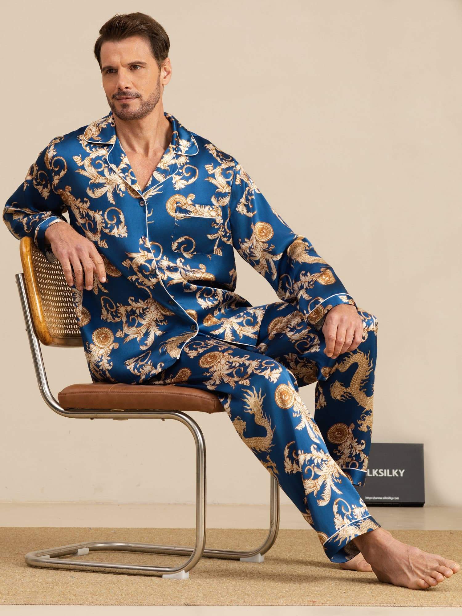 Pure Silke Herr Drake Print Långärmad Notch Krage Pyjamas Set - Image 8