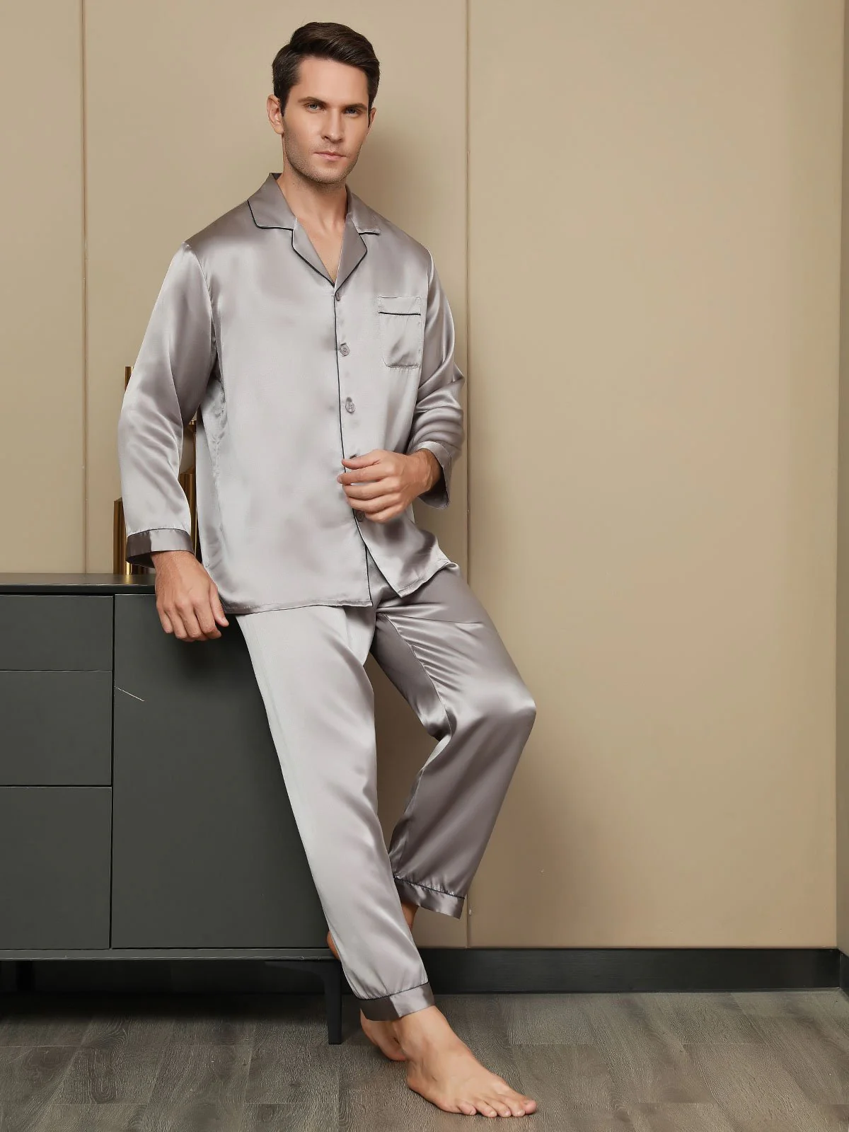 Herrpyjamas I Ren Siden Med Lång Ärm - Image 31