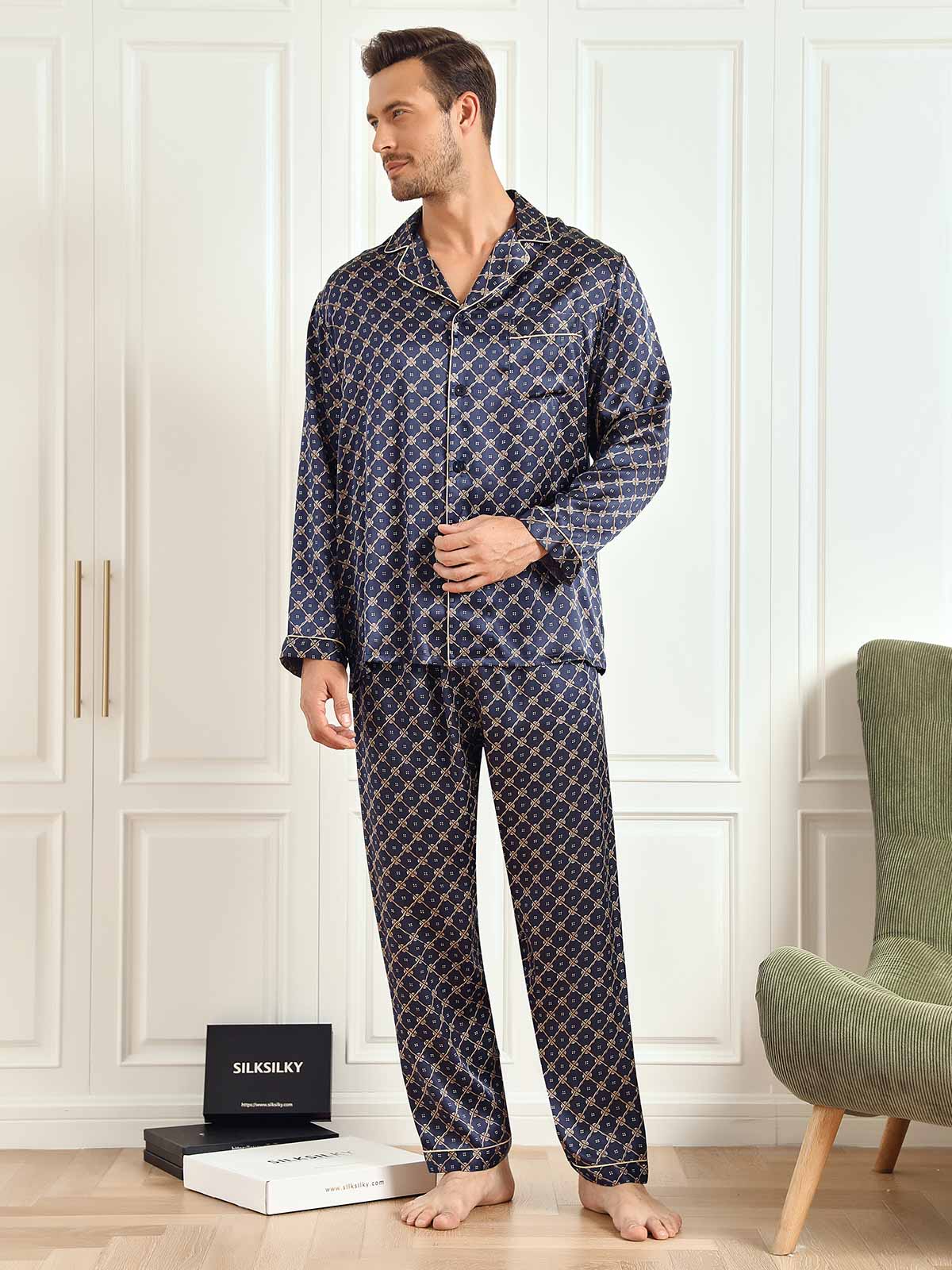 Herr Pyjamas Set I Ren Siden Med Marinblå Kedja Tryck Långärmad Med Byxor - Image 6