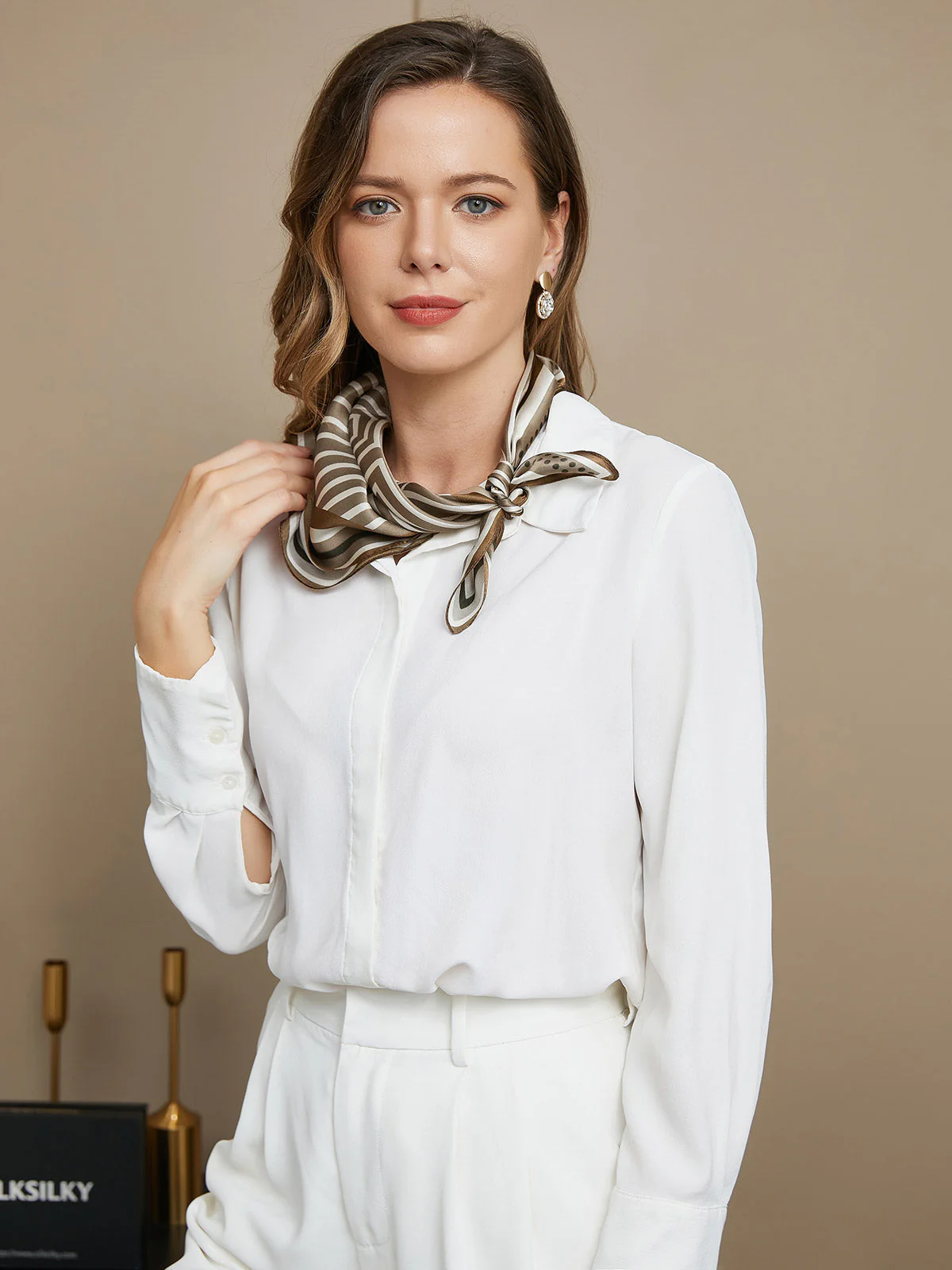 Rent siden Geometriska mönster Square Scarf 53x53cm - Image 3