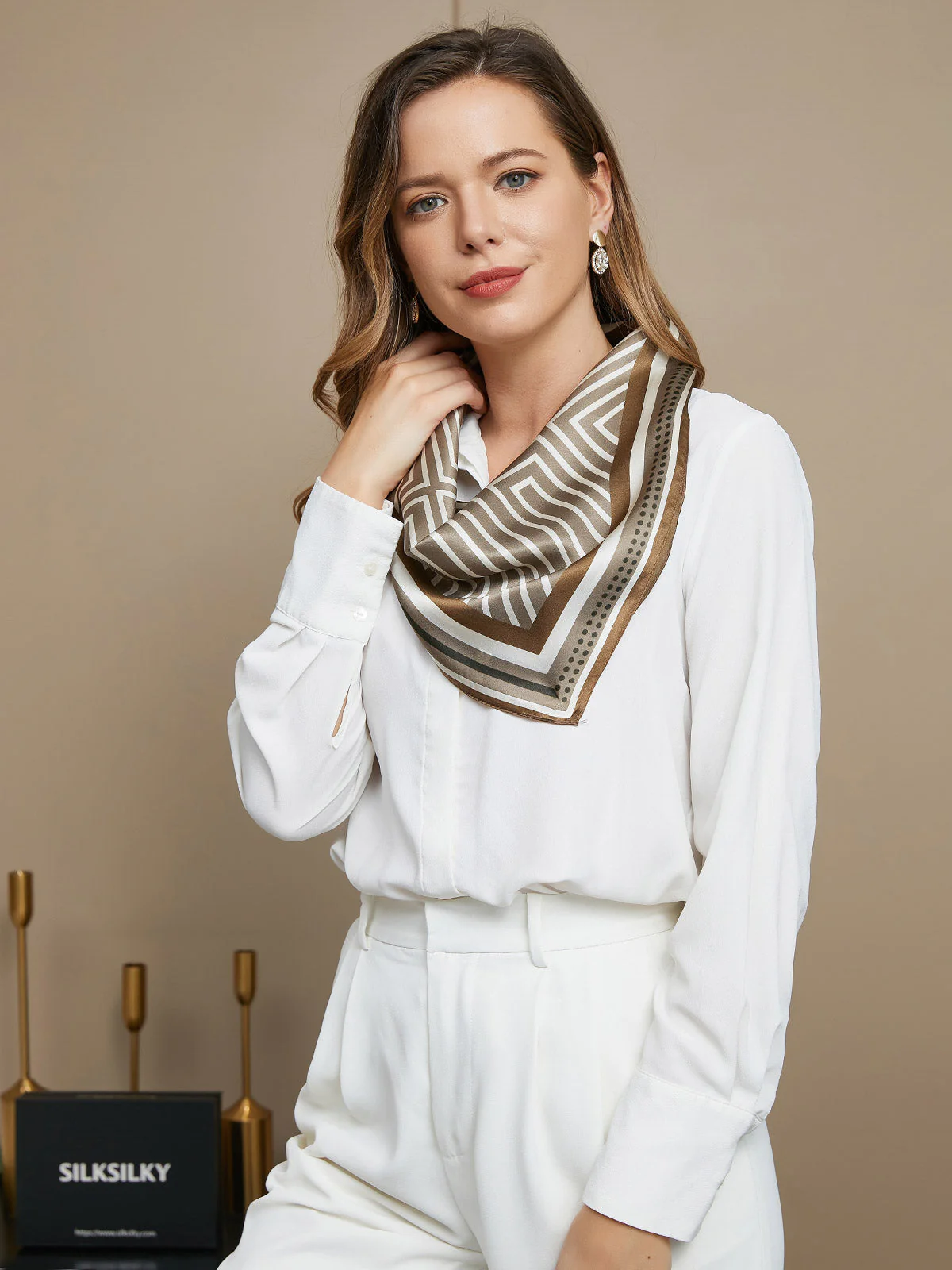 Rent siden Geometriska mönster Square Scarf 53x53cm - Image 6