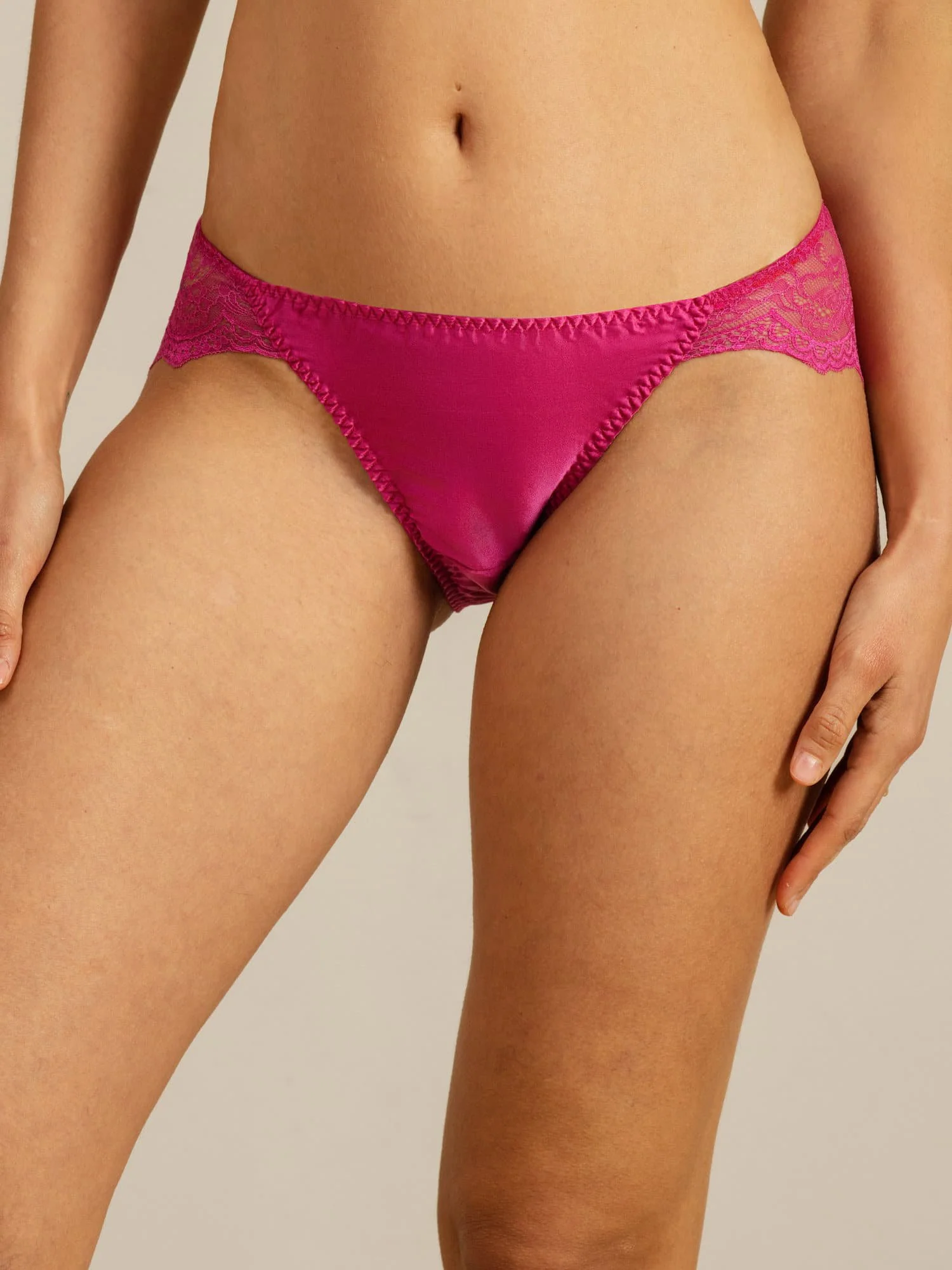 Ren Siden Sexig Komfort Trosa Med Vågig Spets - Image 10