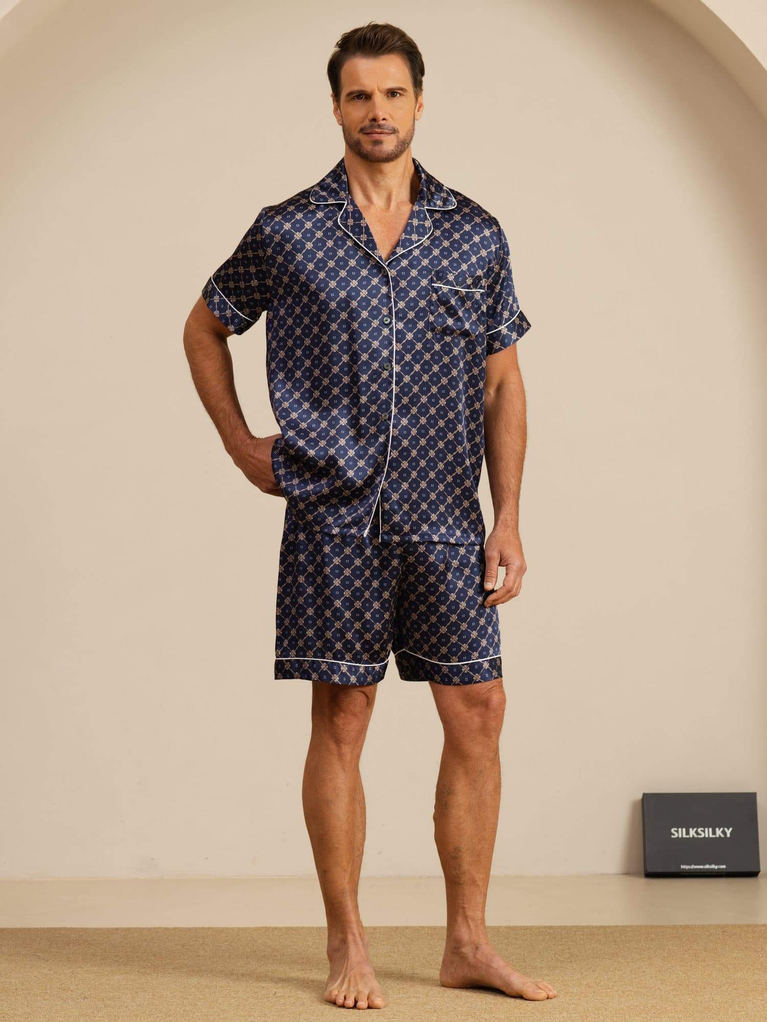 Ren Siden Herr Kortarm Pyjamas Set Med Shorts Hackslag Krage Kedje Tryck - Image 3