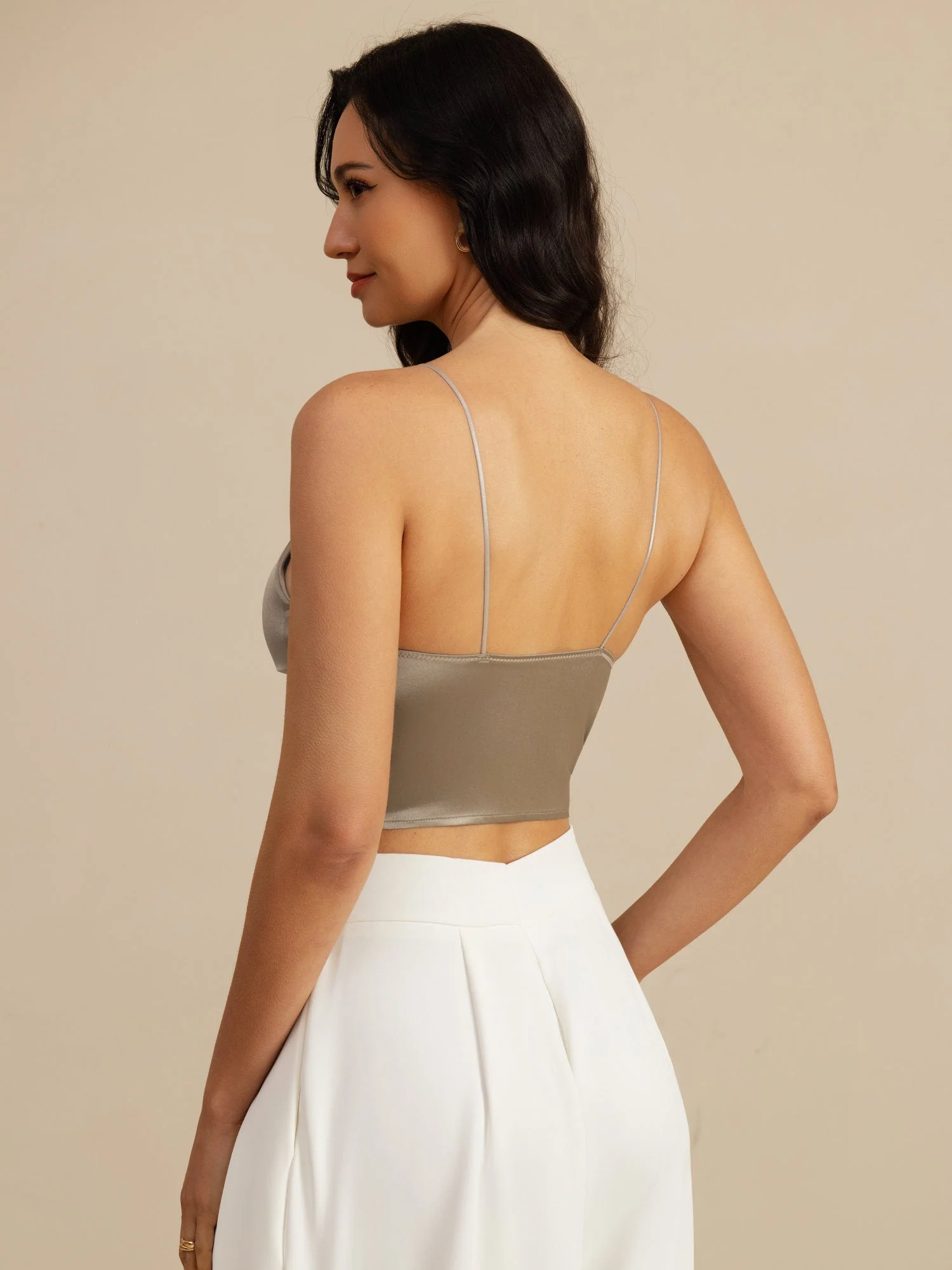 19Momme Siden Crop Top Spaghettiband V Ringning Camisole Med Inbyggd Bh - Image 17