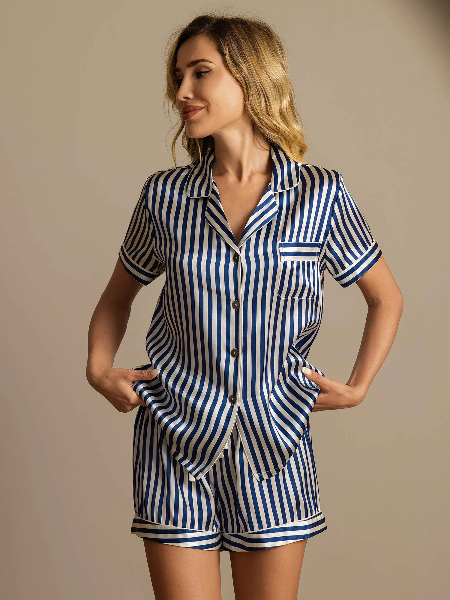 Dam Ren Siden Randig Kortärmad Notch Krage Pyjamas Set Med Shorts - Image 11