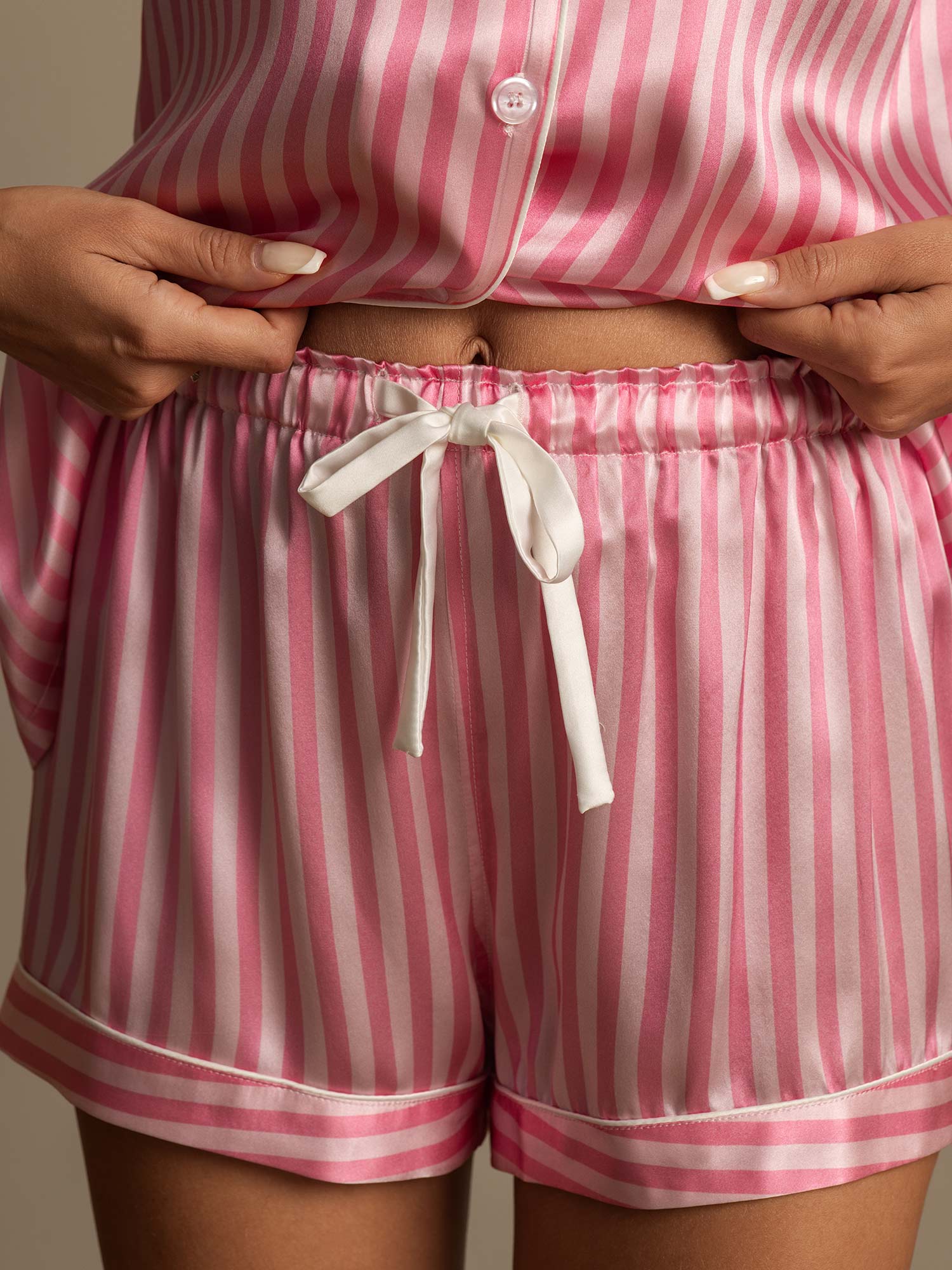 Dam Ren Siden Randig Kortärmad Notch Krage Pyjamas Set Med Shorts - Image 5