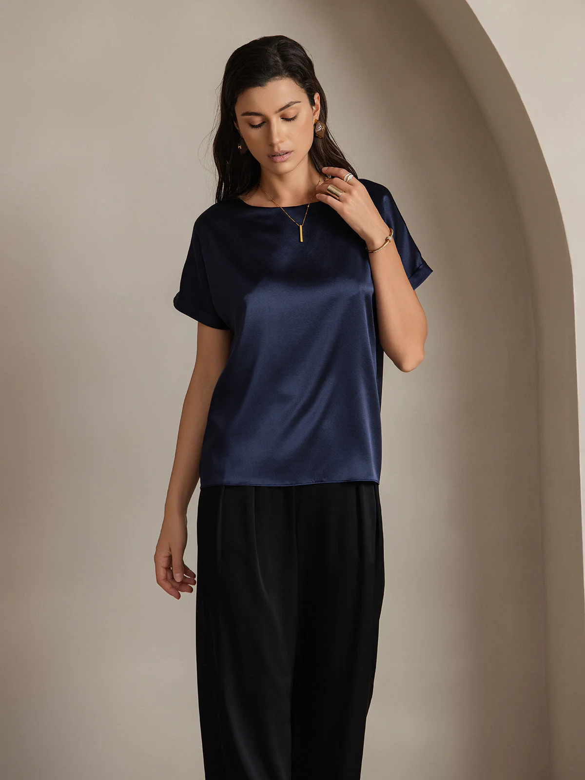 19Momme Silkesklassisk Avslappnad T-shirt med Kort Ärme - Image 17