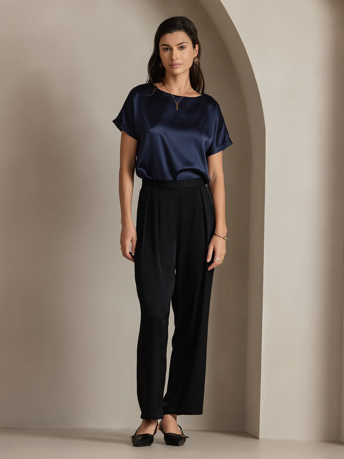 19Momme Silkesklassisk Avslappnad T-shirt med Kort Ärme - Image 19