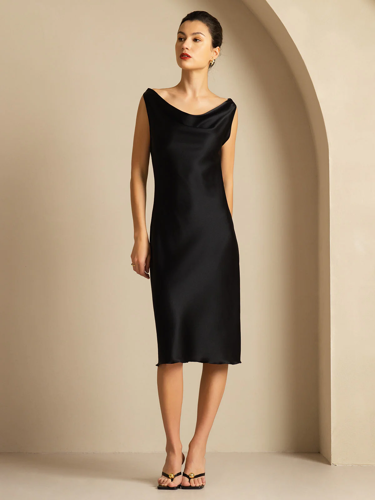 19Momme Siden elegant cowl-neck ärmlös klänning - Image 20