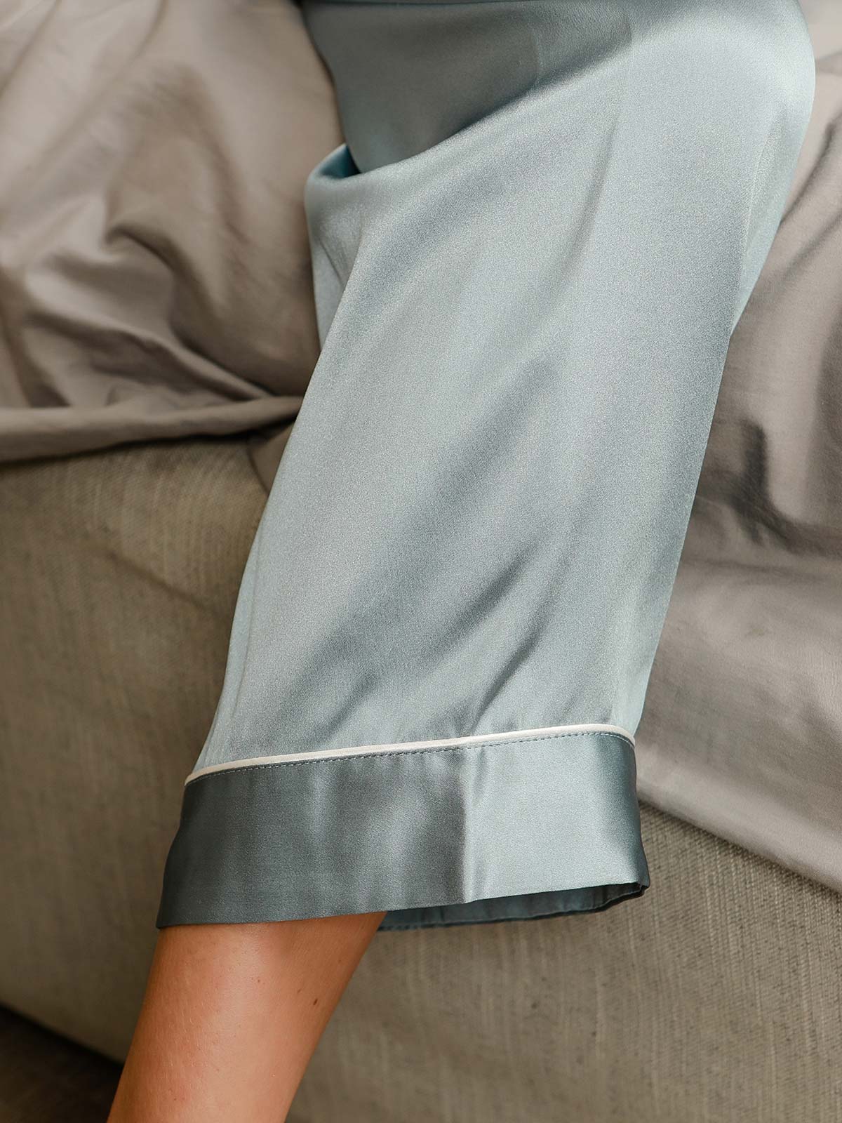 Klassiskt Pyjamasset i 100 % Mullbärssilke för Kvinnor - Image 35
