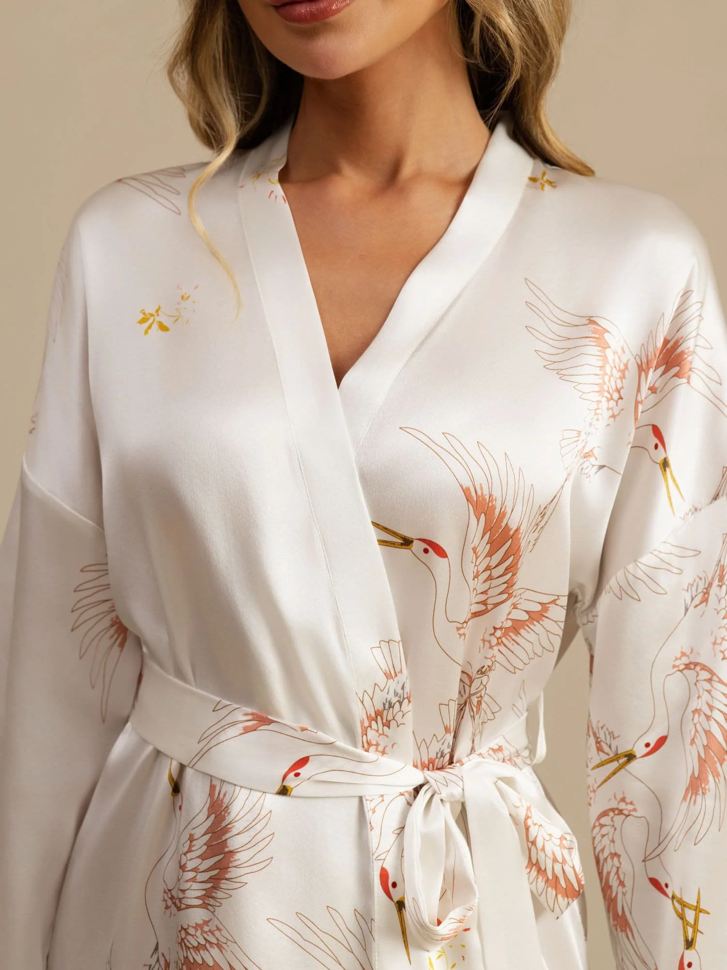 19Momme Kort Kimono Morgonrock För Kvinnor I Ren Siden Med Trannutskrift Och Omslagsdesign 3/4-Ärmad - Image 35