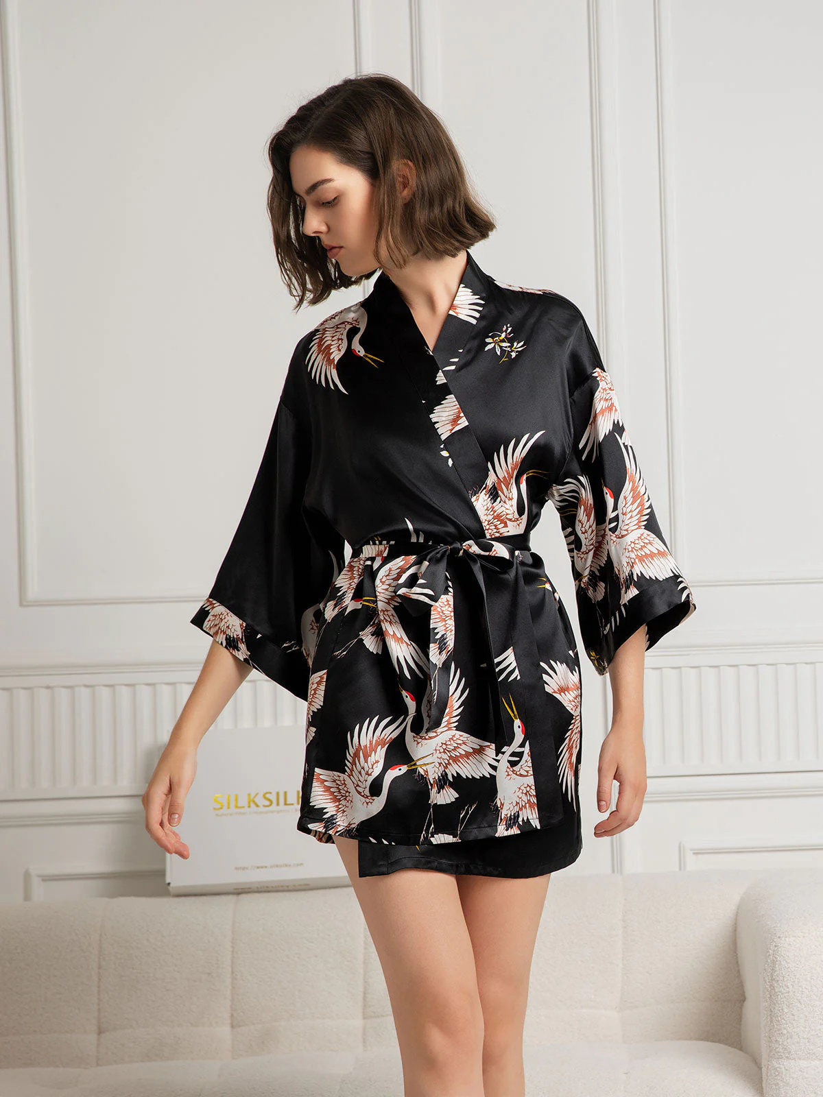 19Momme Kort Kimono Morgonrock För Kvinnor I Ren Siden Med Trannutskrift Och Omslagsdesign 3/4-Ärmad - Image 9